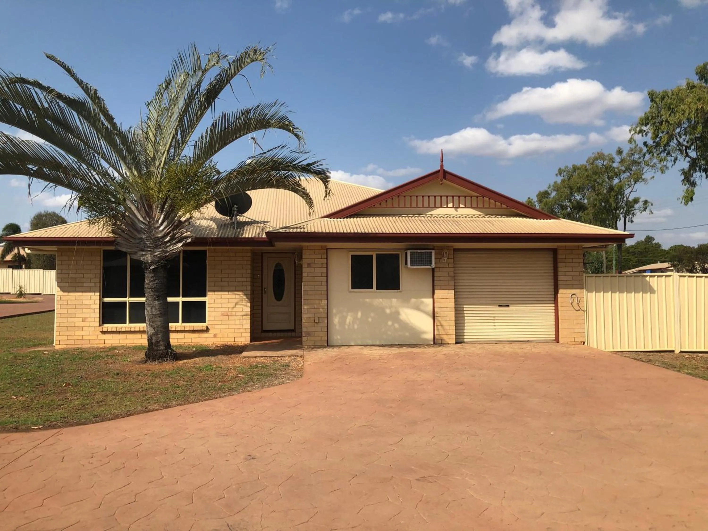 Property building in Western Heritage Motor Inn
