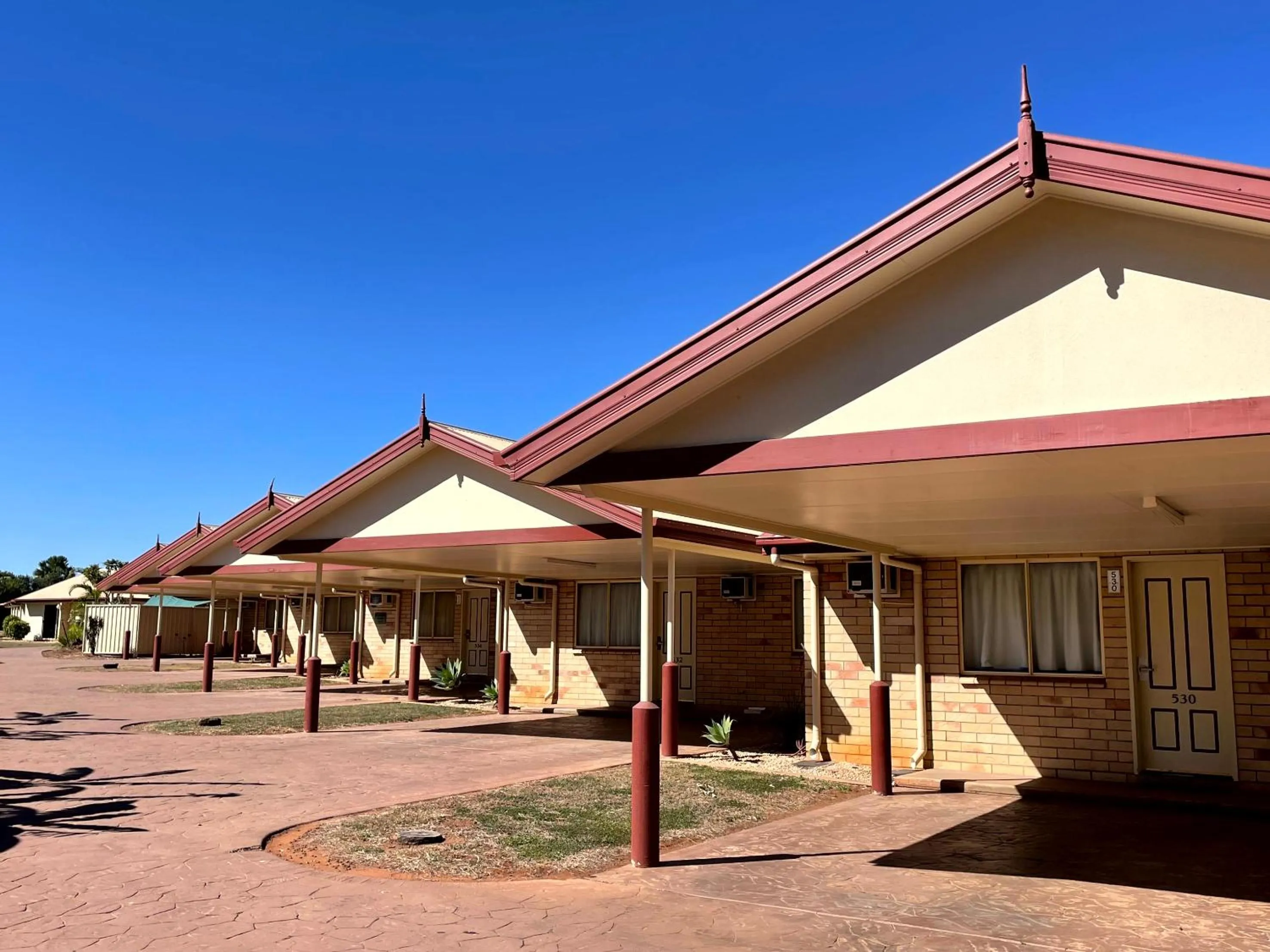 Property building in Western Heritage Motor Inn
