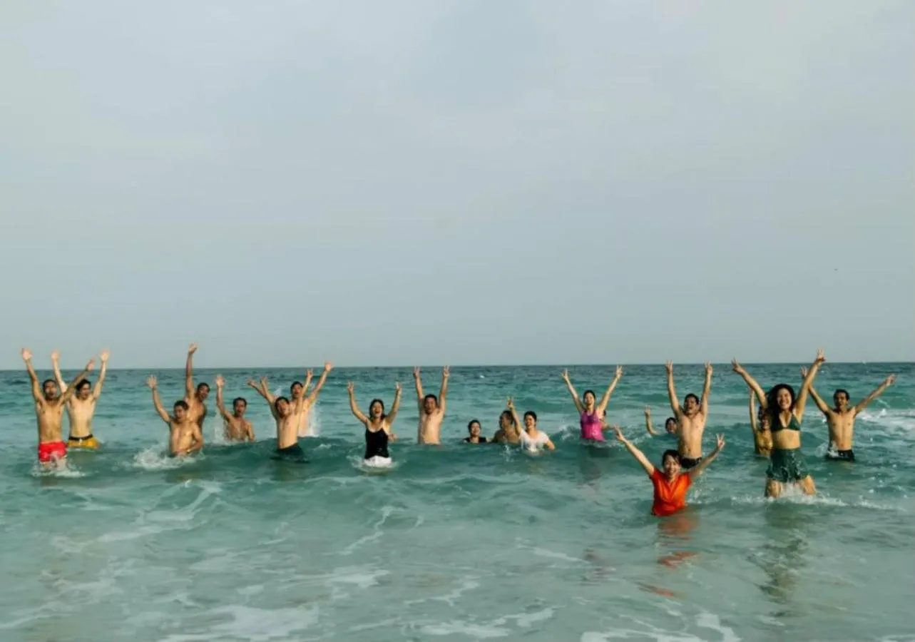 People in Anh Linh 2 Hotel