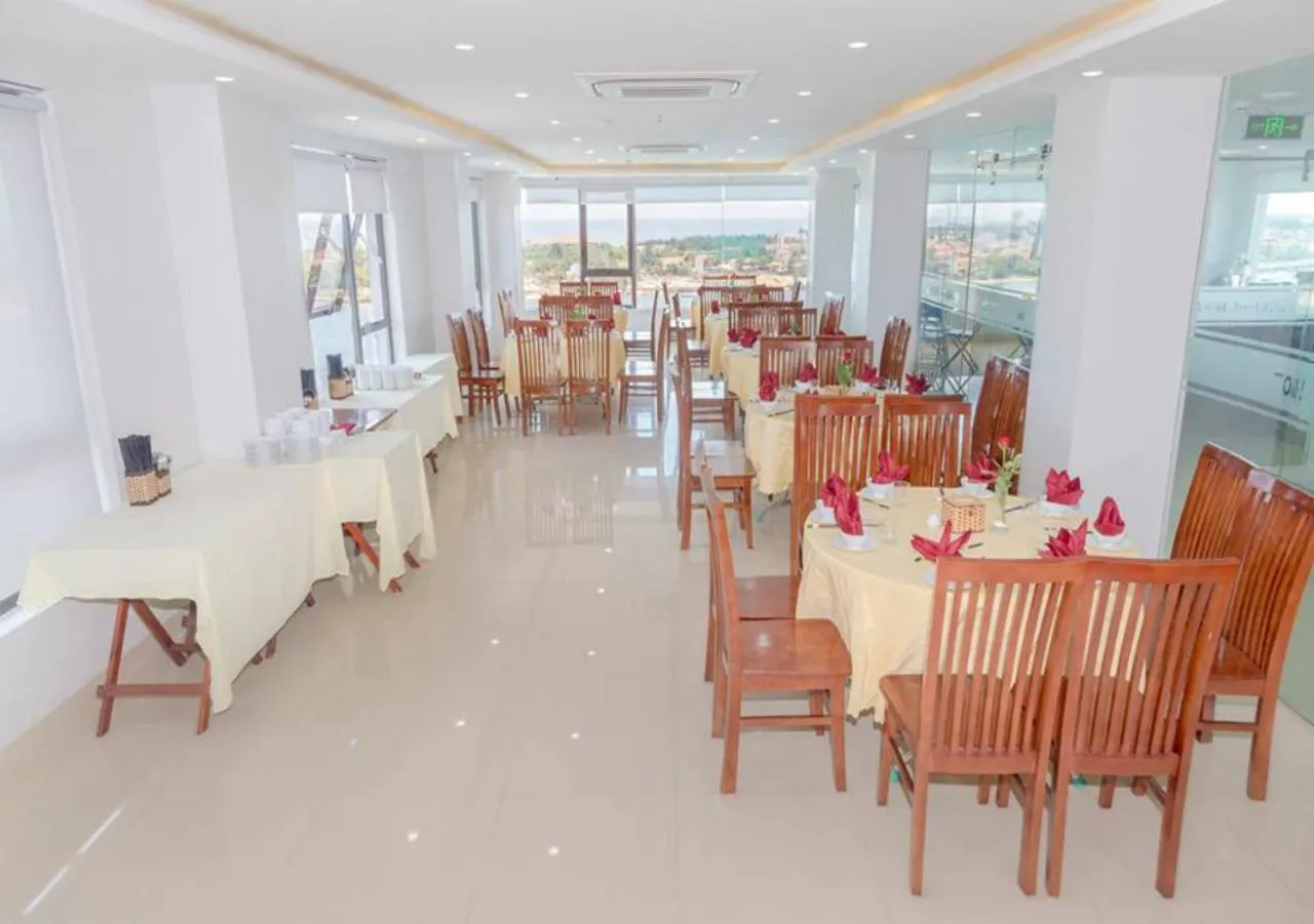 Restaurant/places to eat in Anh Linh 2 Hotel