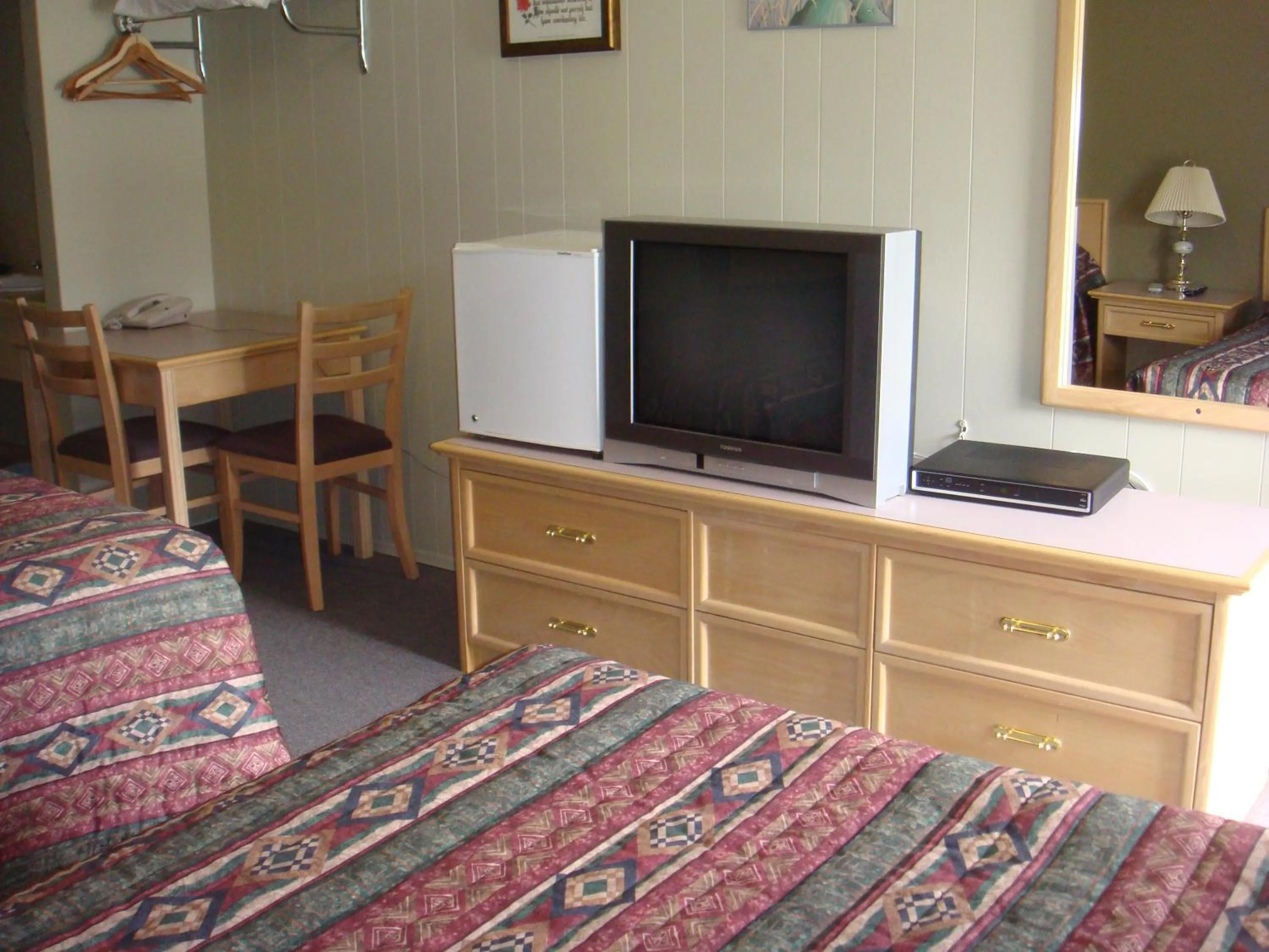 TV and multimedia in Trans Canada Motel