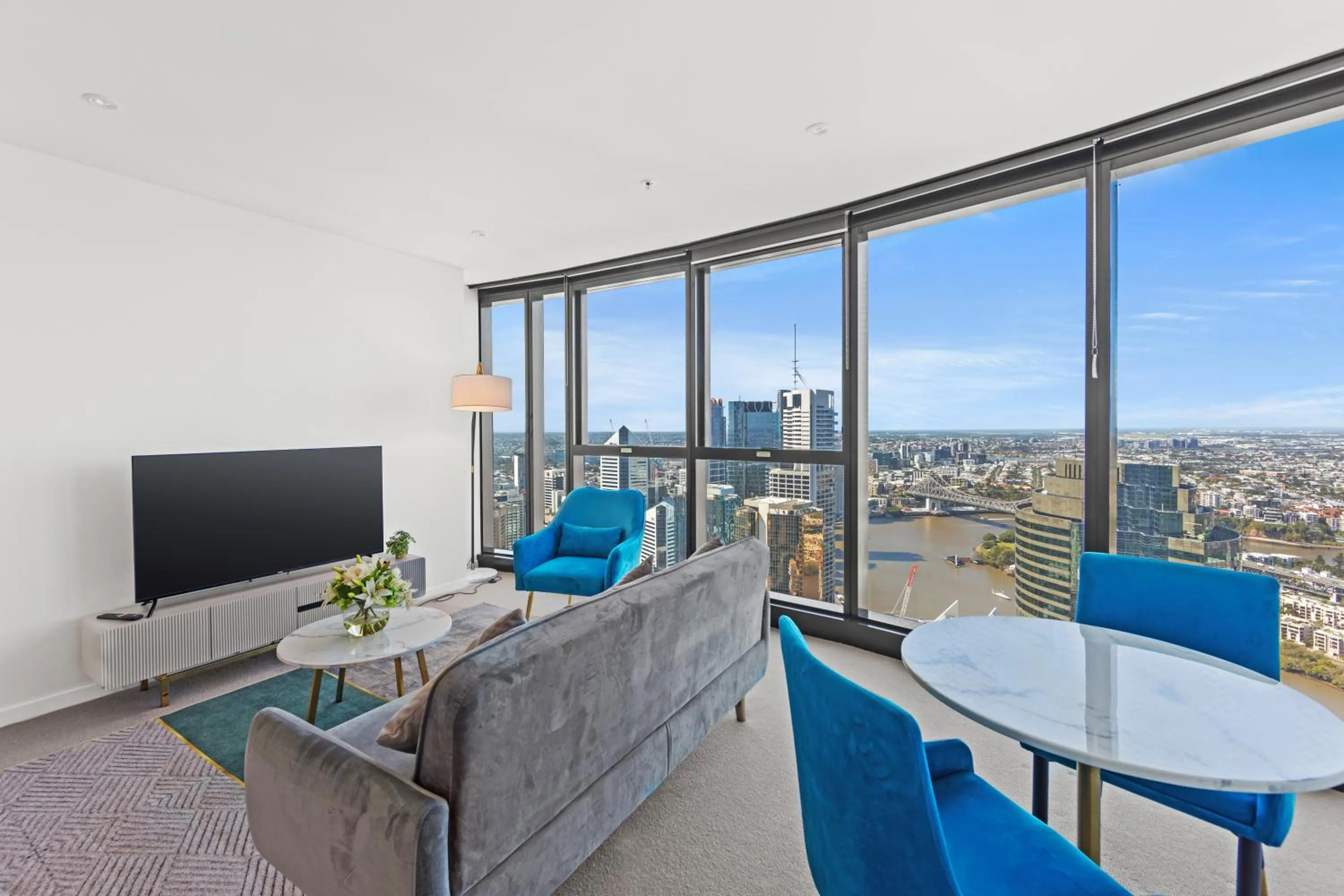 Living room in Brisbane Skytower by CLLIX