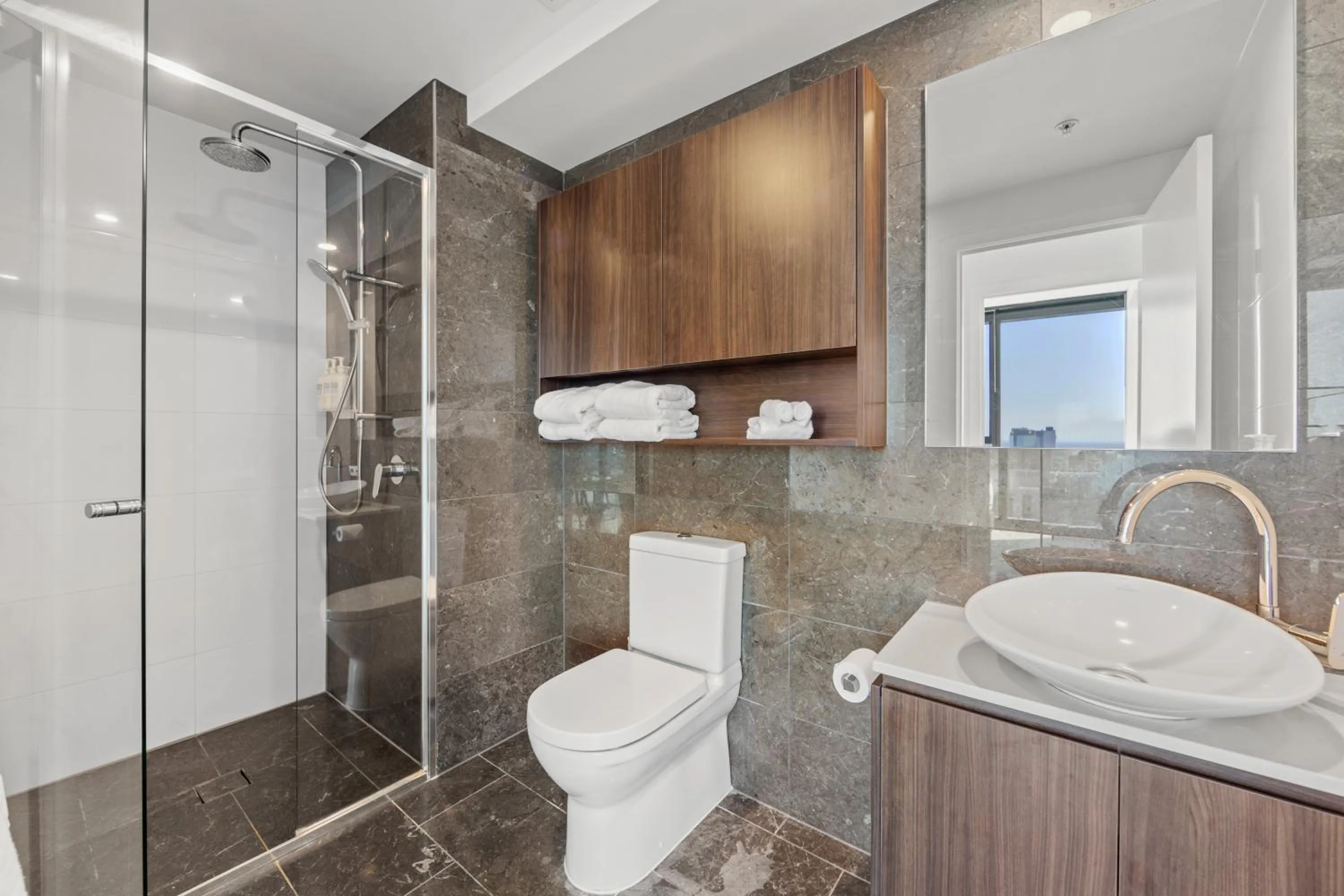 Shower in Brisbane Skytower by CLLIX