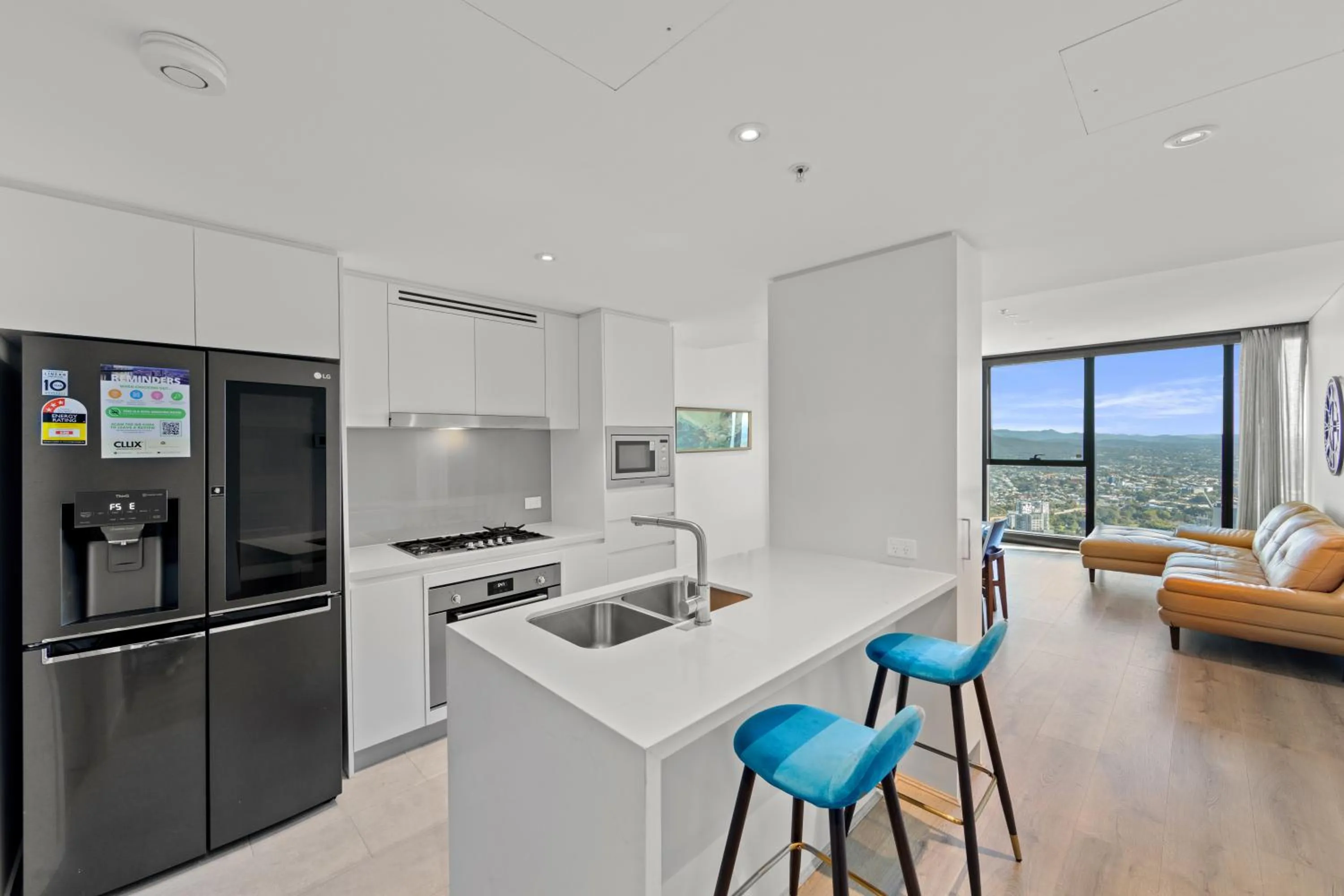 kitchen in Brisbane Skytower by CLLIX