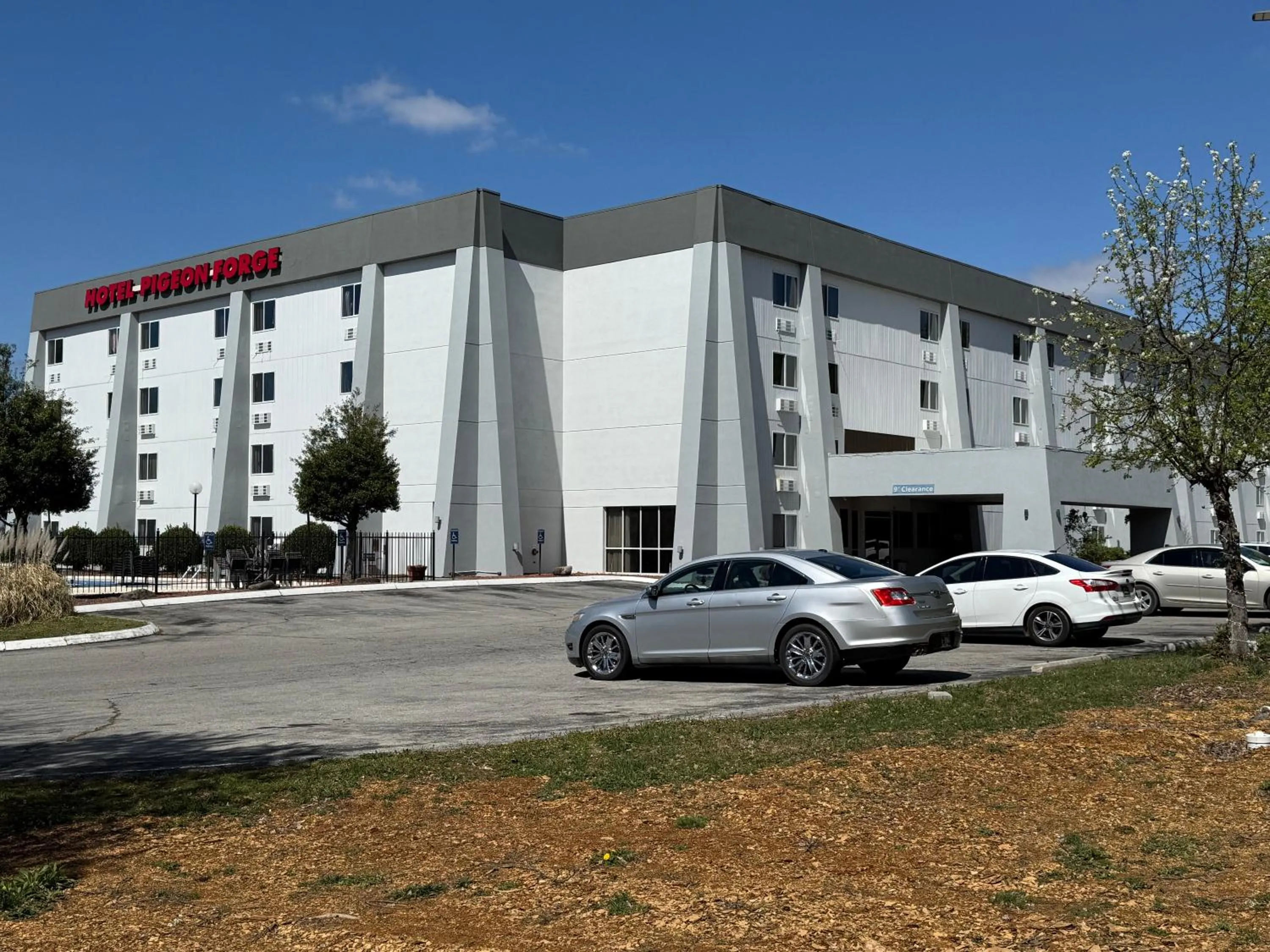 Property building in Hotel Pigeon Forge