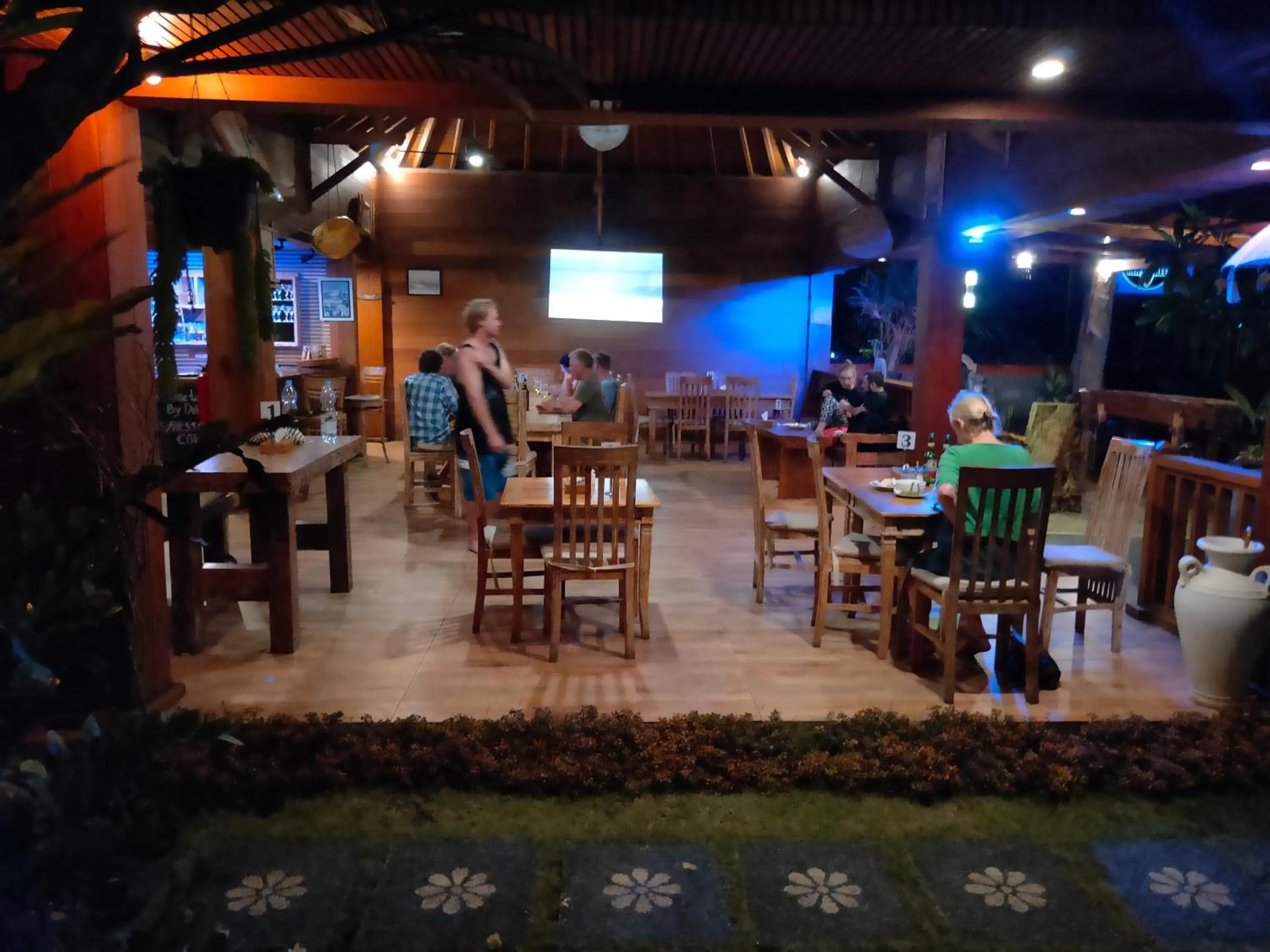 Restaurant/places to eat in Medewi Beach Inn