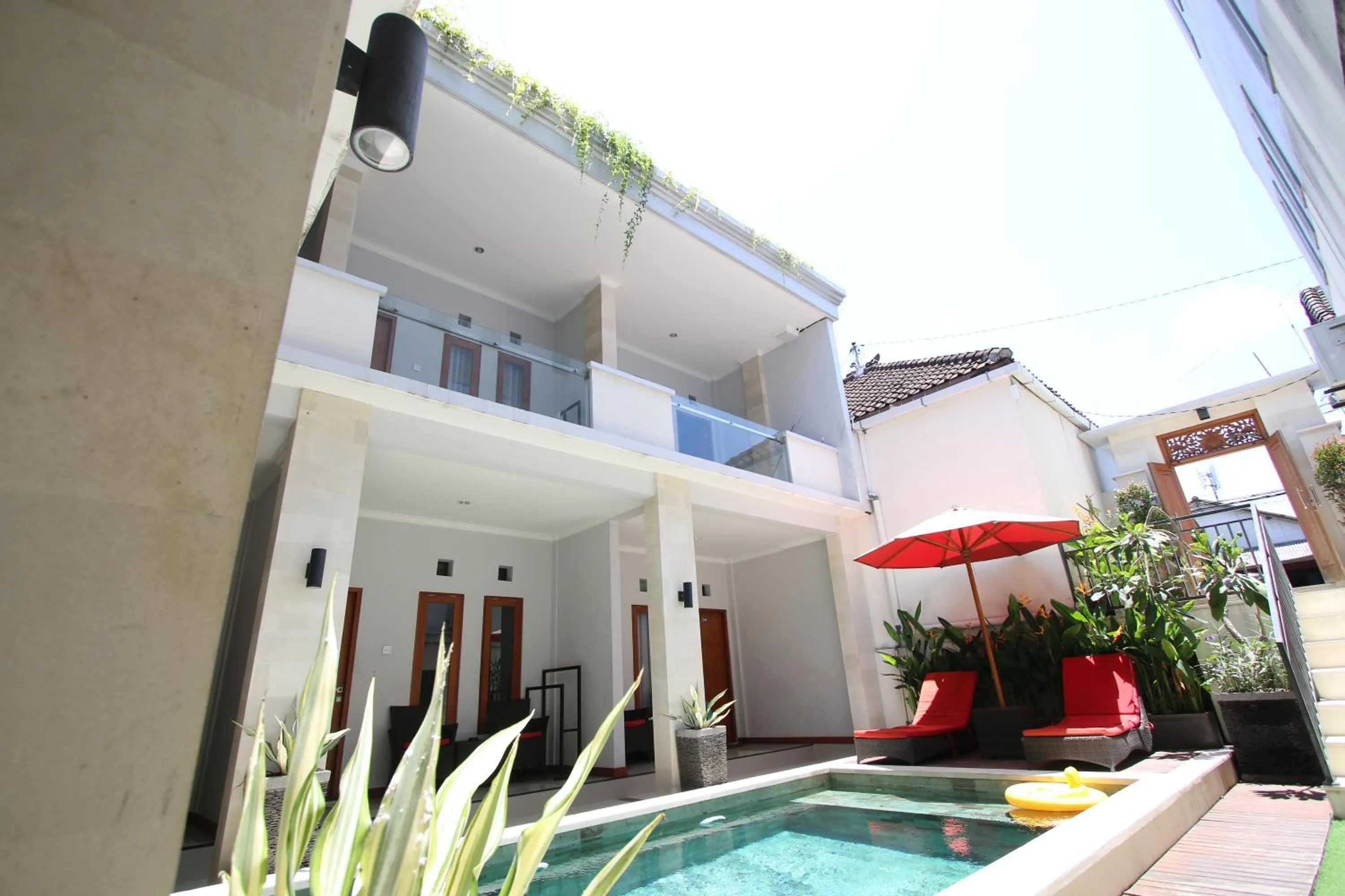 Property building in Tom Guest House