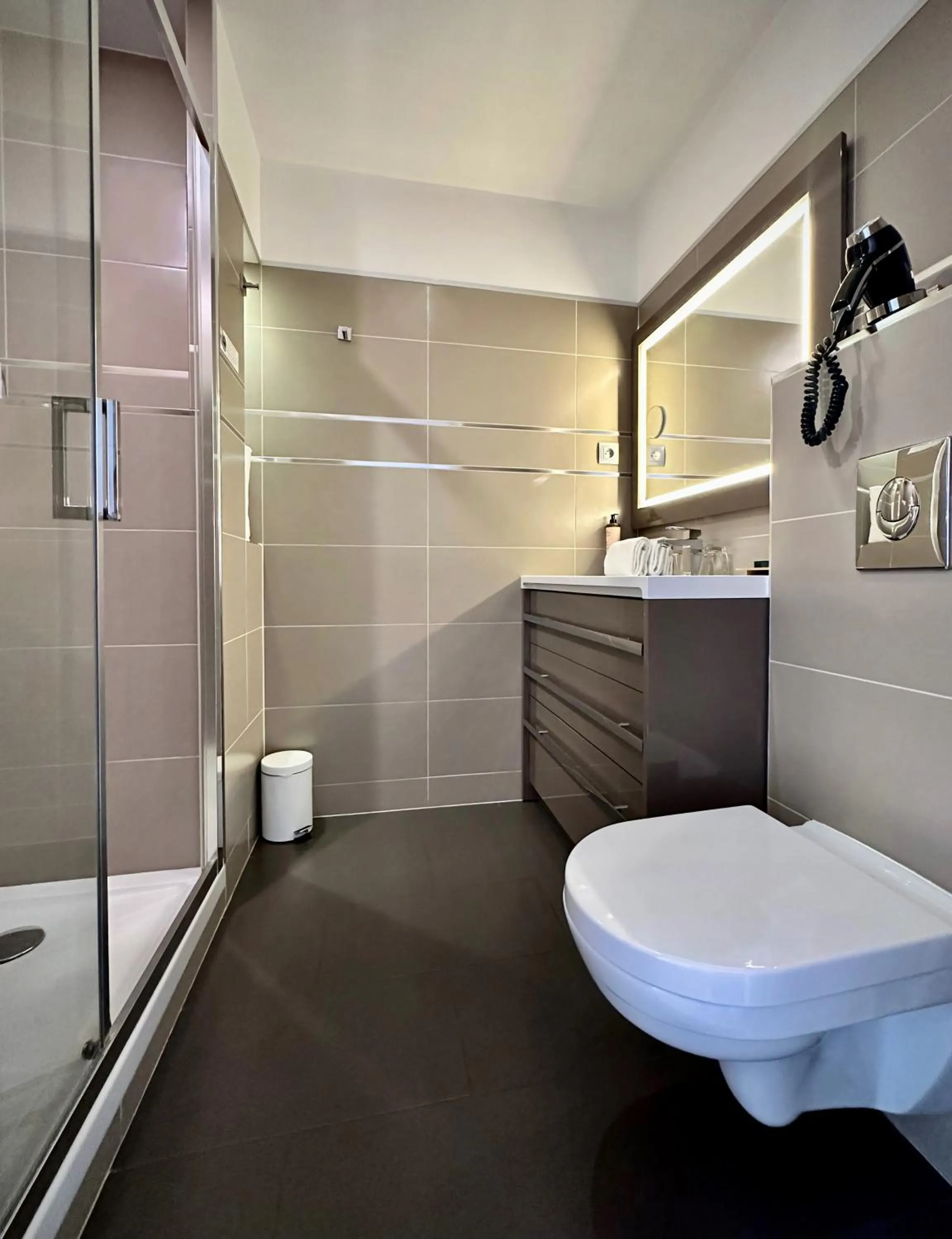 Shower in Negrecoste Hôtel & Spa