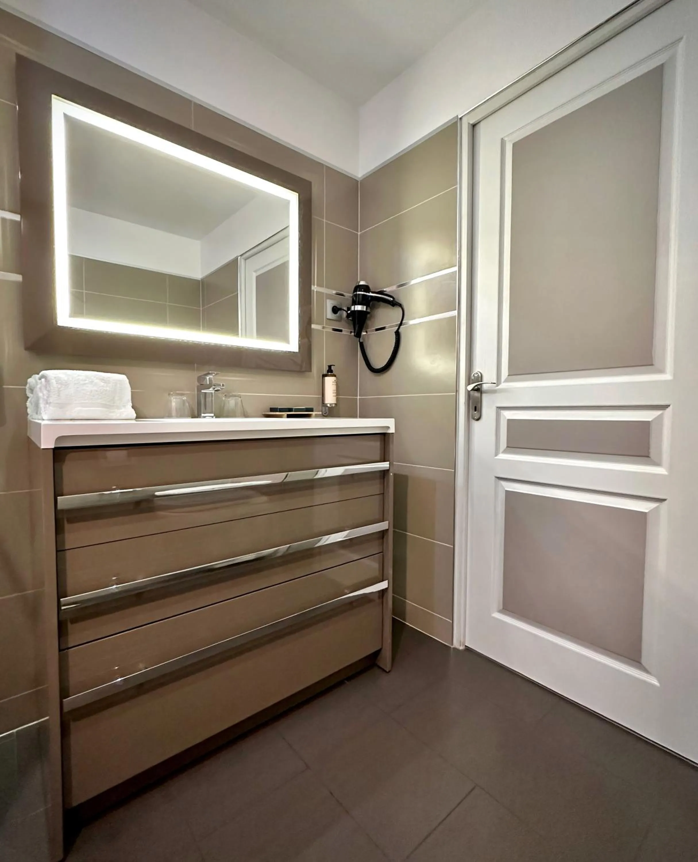 Bathroom in Negrecoste Hôtel & Spa