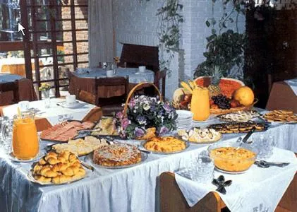 Food in Hotel Camelot