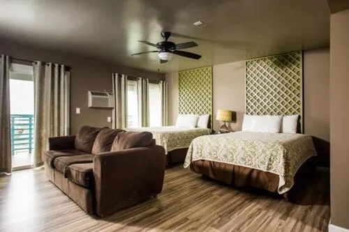 Bed in Ocean Villa Inn