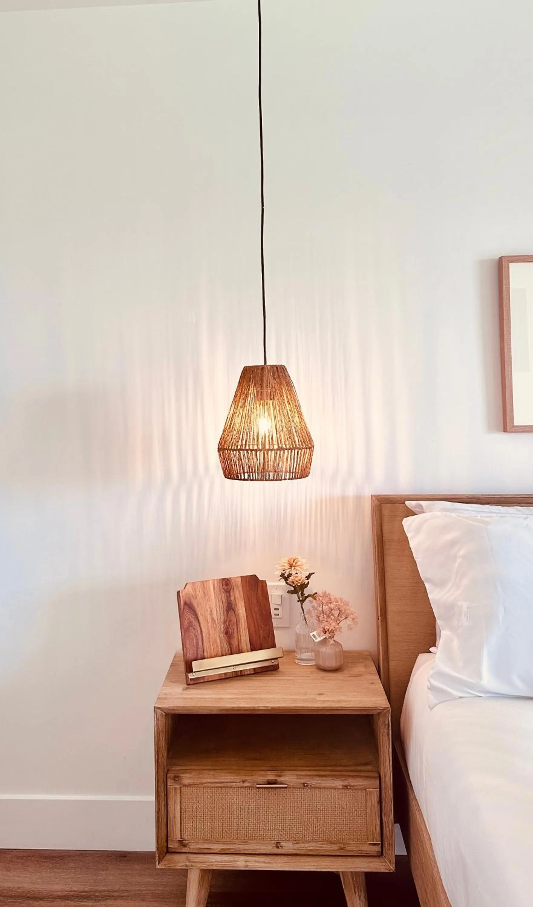 Bedroom, Bed in Ocean Villa Inn