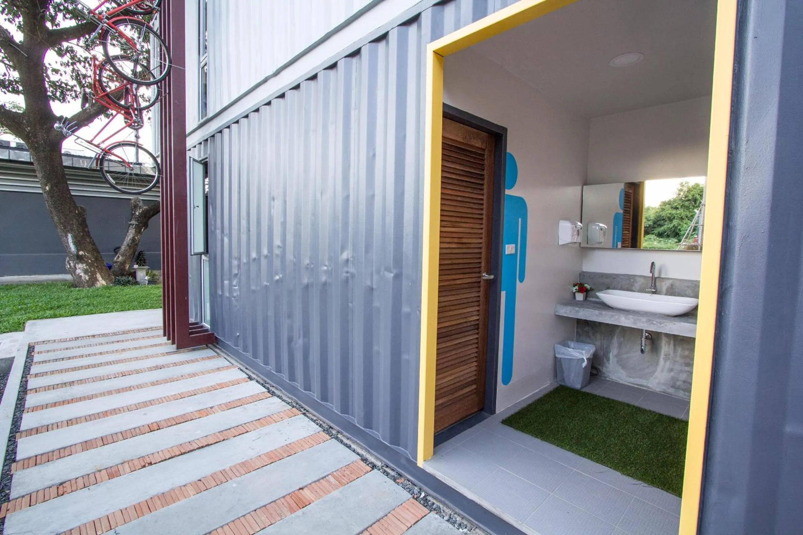 Ducati Bike Box Hotel