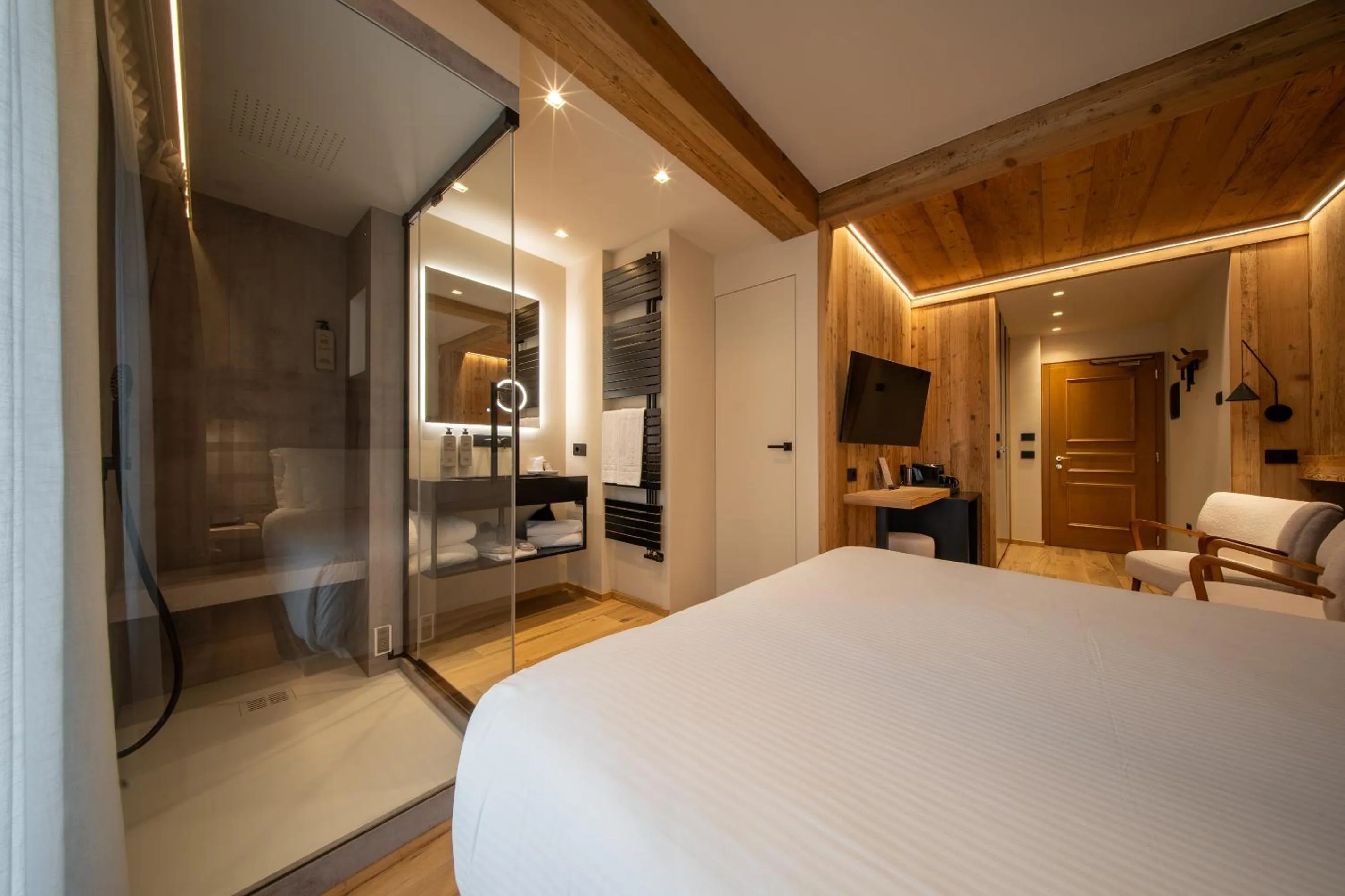 Bathroom, Bed in Hotel San Lorenzo