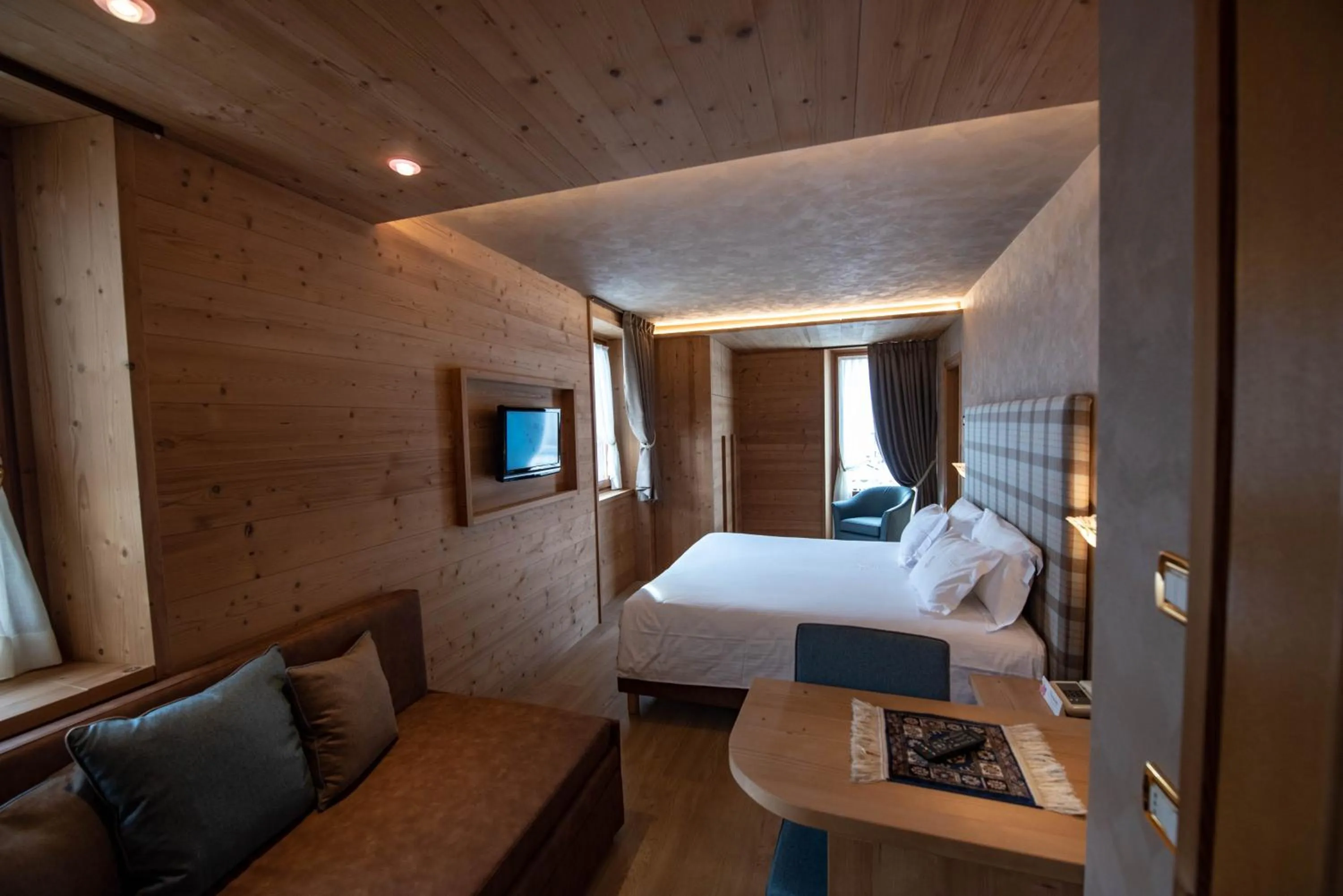 TV and multimedia, Bed in Hotel San Lorenzo