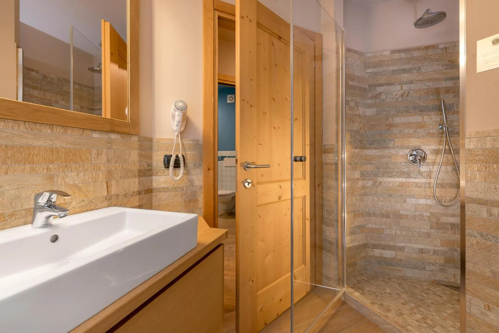 Bathroom in Hotel San Lorenzo