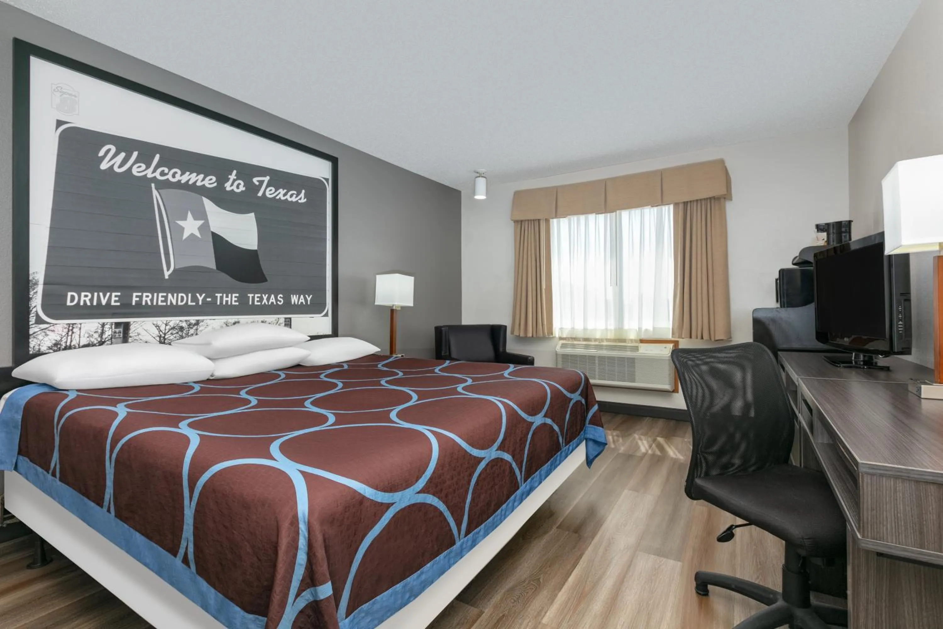 Bed in Super 8 by Wyndham Grapevine/DFW Airport Northwest