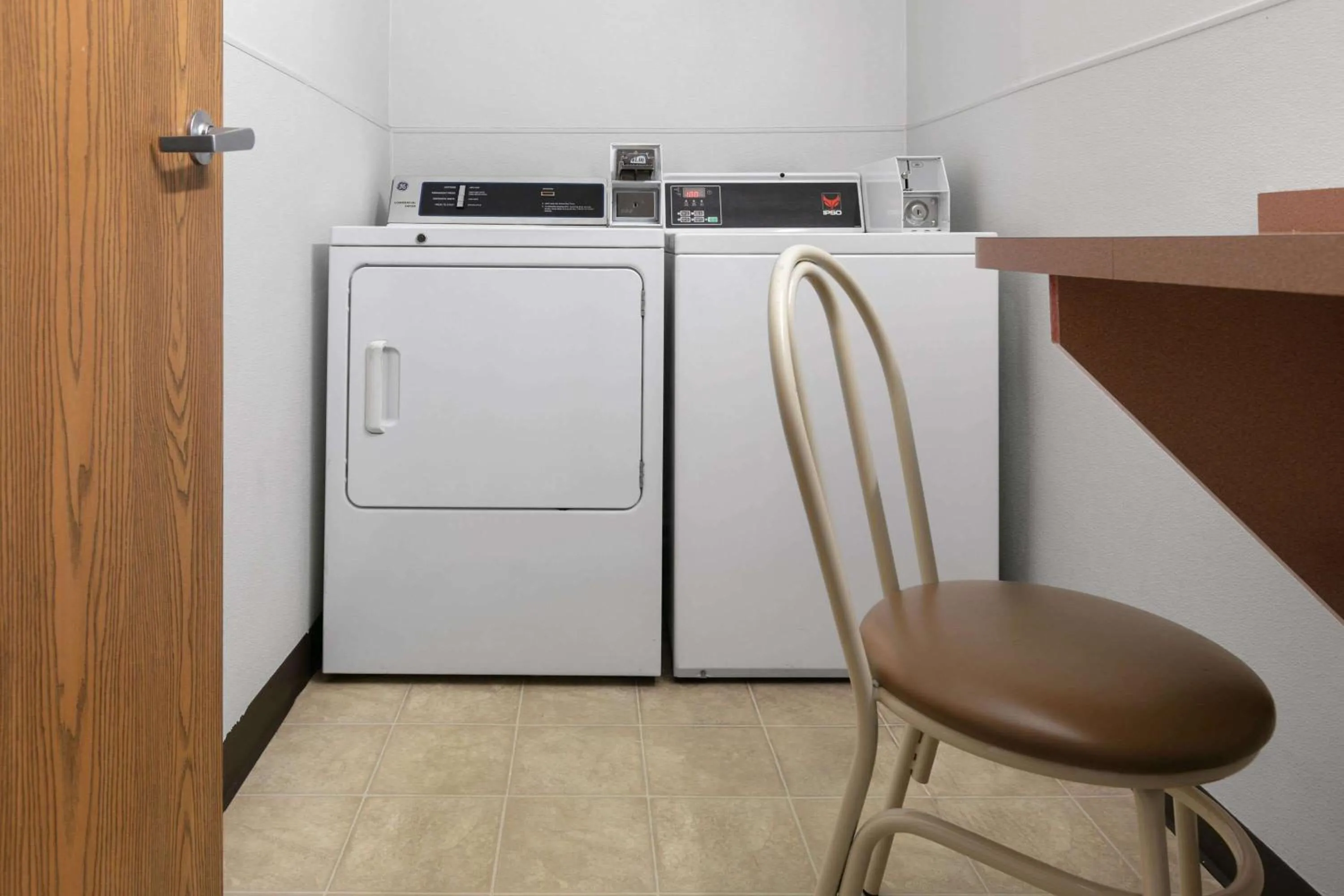 On site in Super 8 by Wyndham Grapevine/DFW Airport Northwest