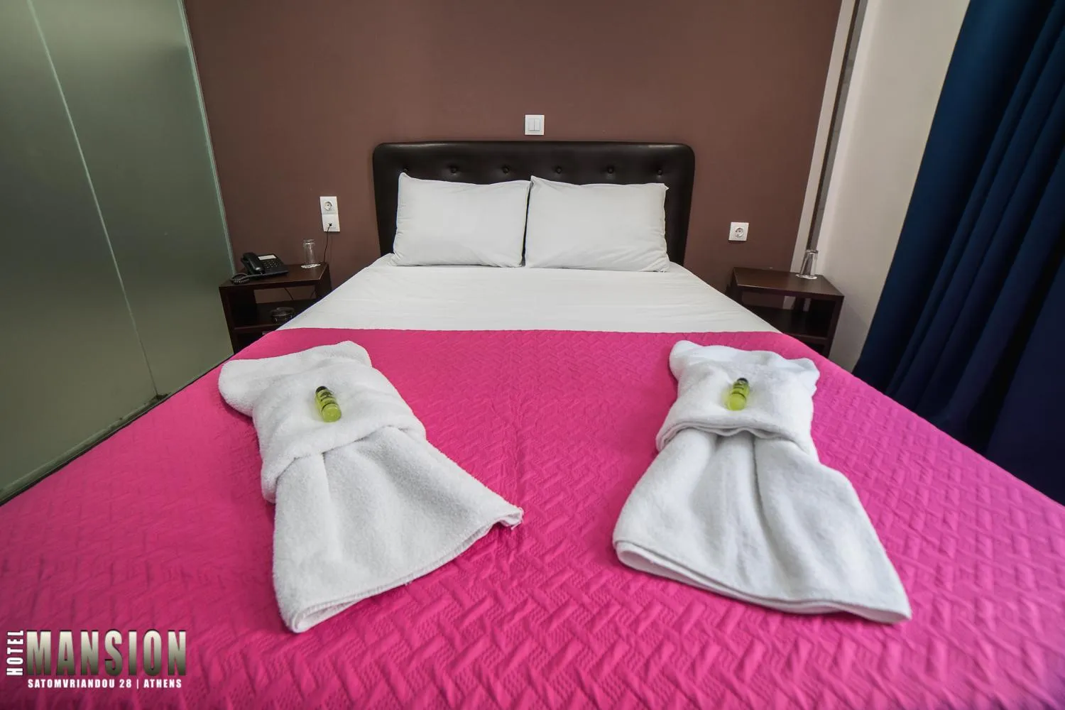 Bed in Mansion Hotel