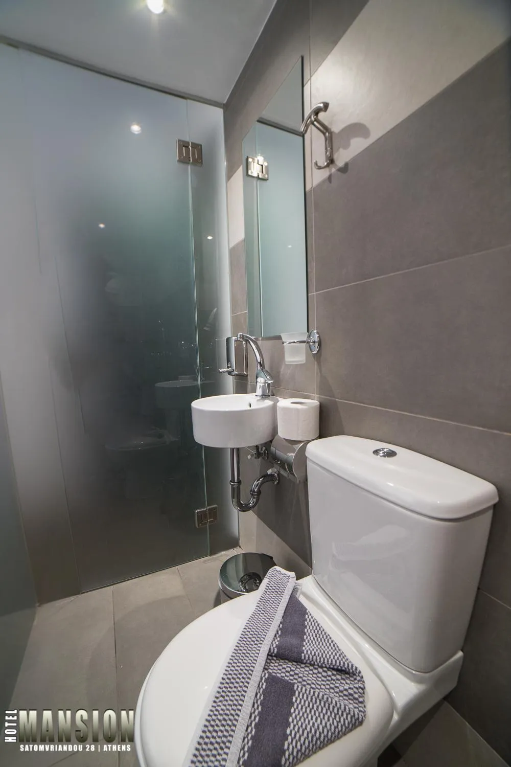 Shower in Mansion Hotel