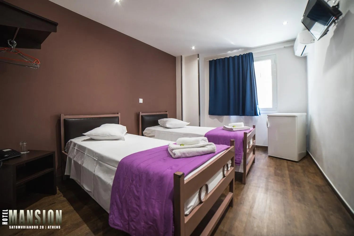 Bed in Mansion Hotel