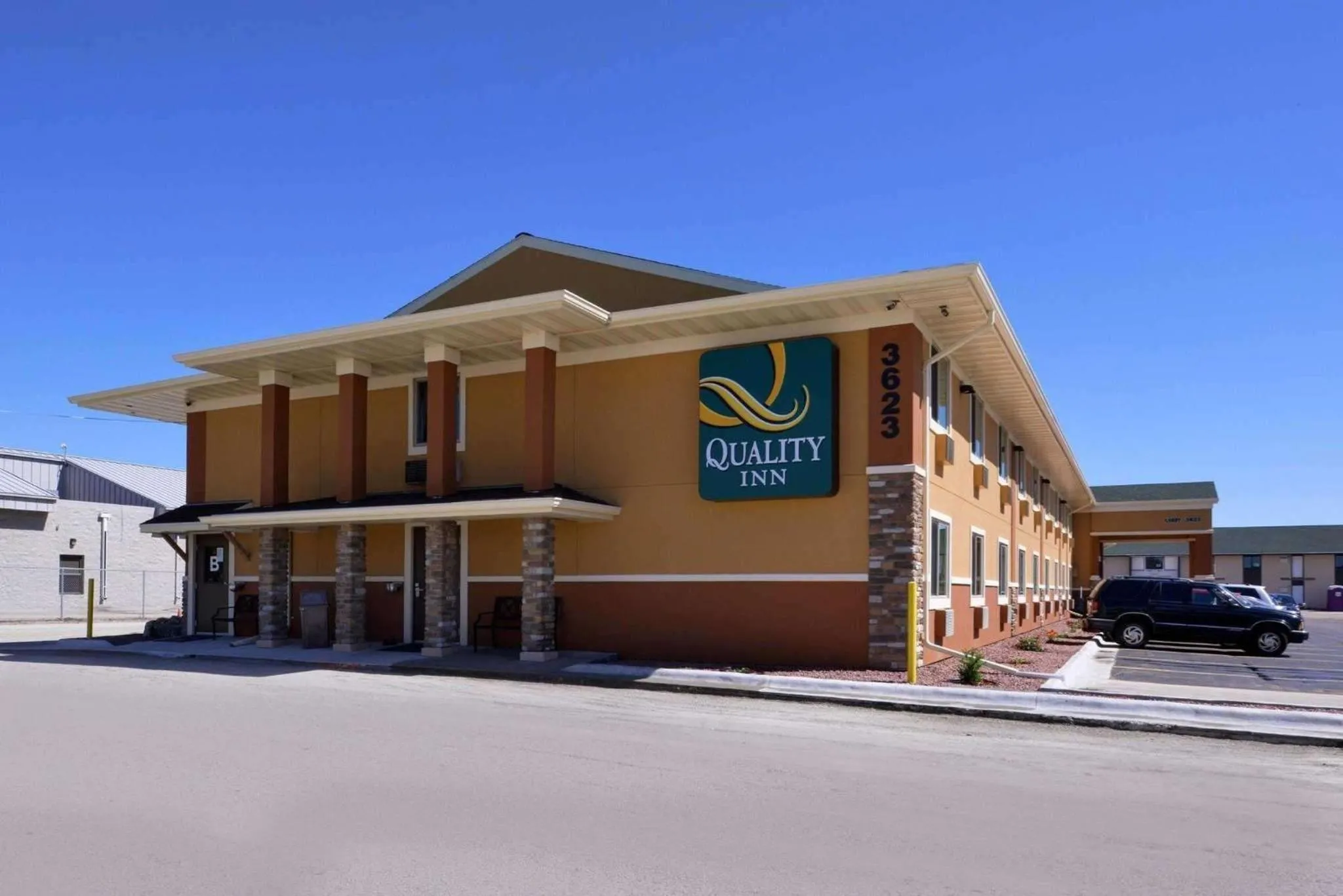 Property Building in Quality Inn Appleton