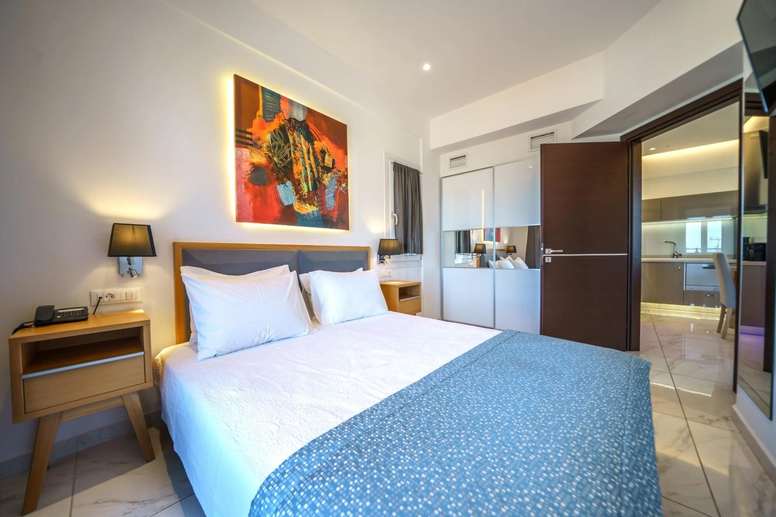 Bedroom, Bed in Elysian Suites