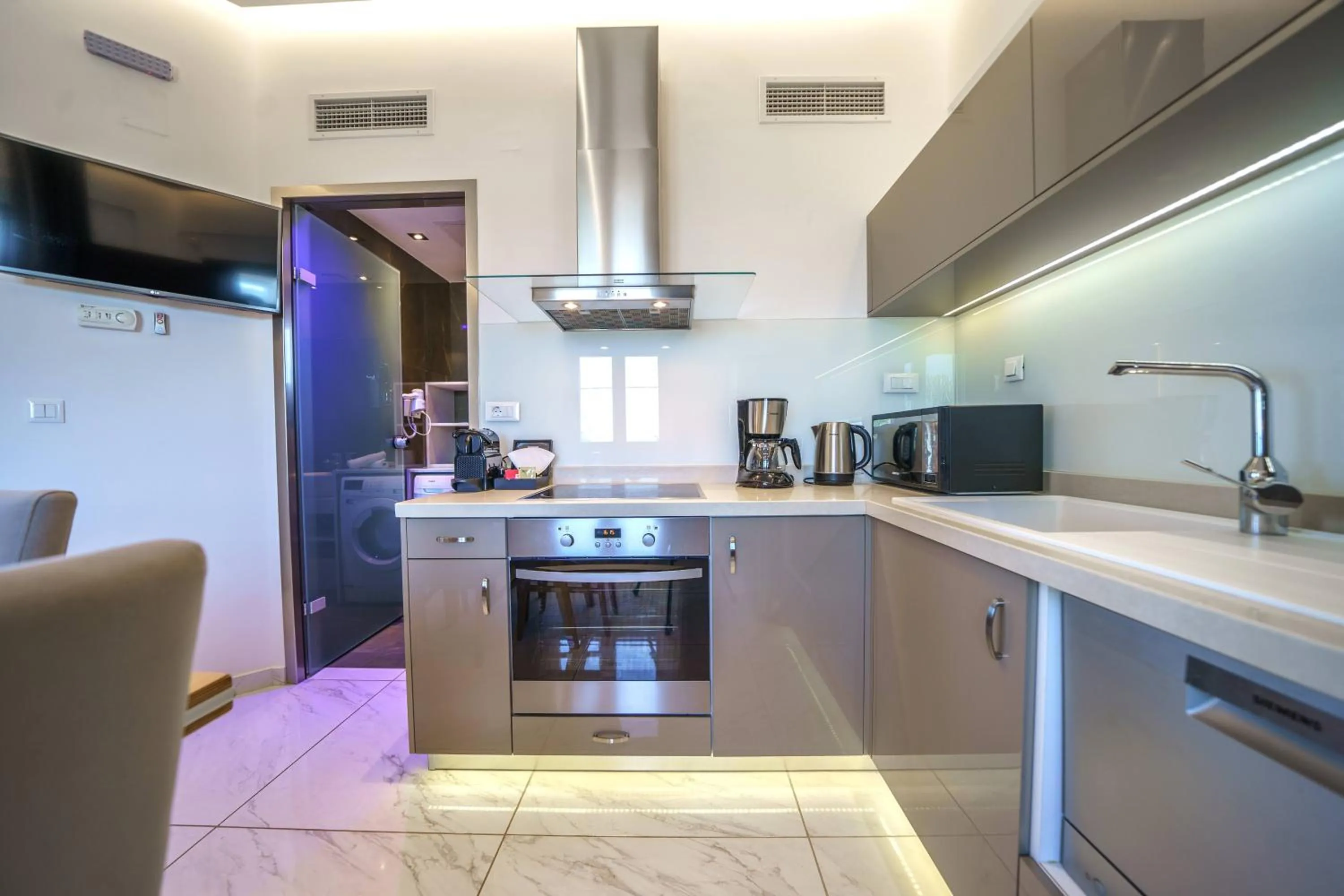 kitchen in Elysian Suites