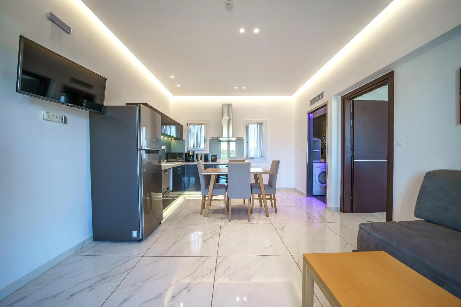 TV and multimedia in Elysian Suites