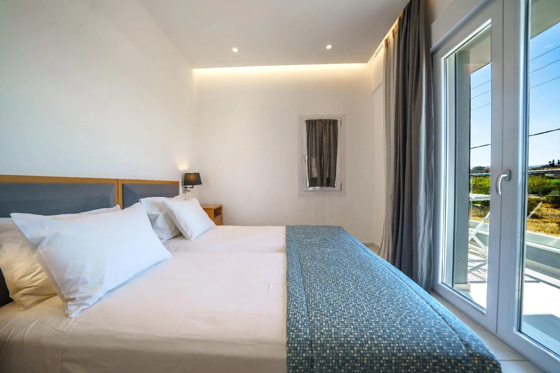 Photo of the whole room in Elysian Suites