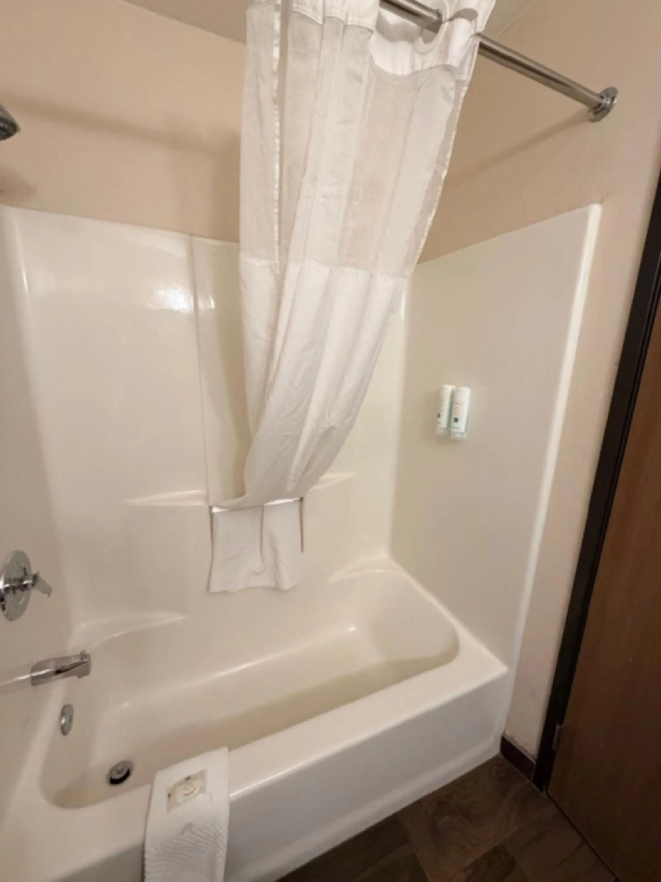 Bath in Quality Inn Zion Park Area