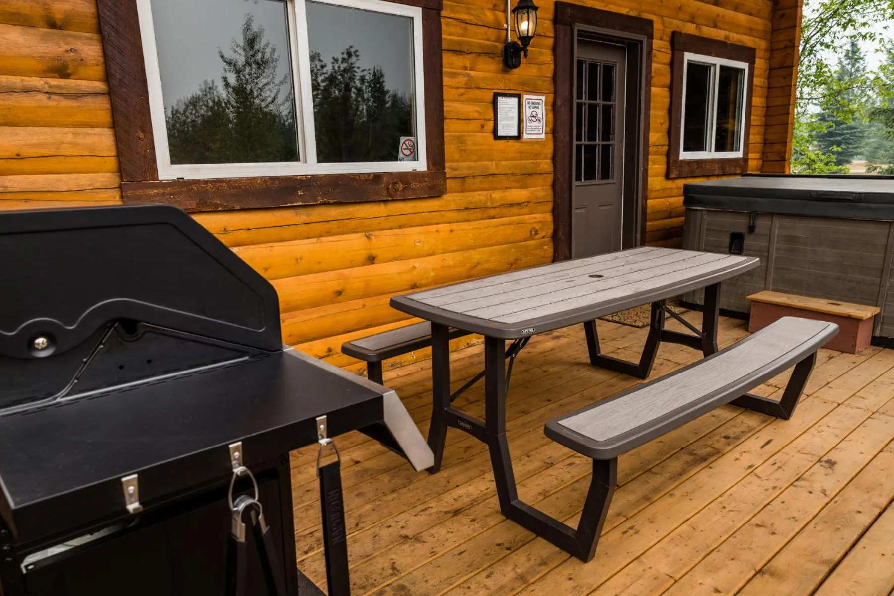 Glacier House Hotel & Resort