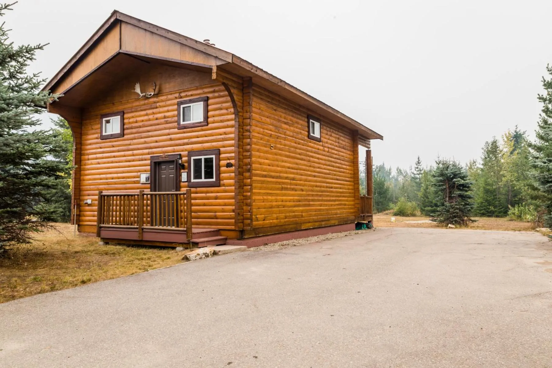 Glacier House Hotel & Resort