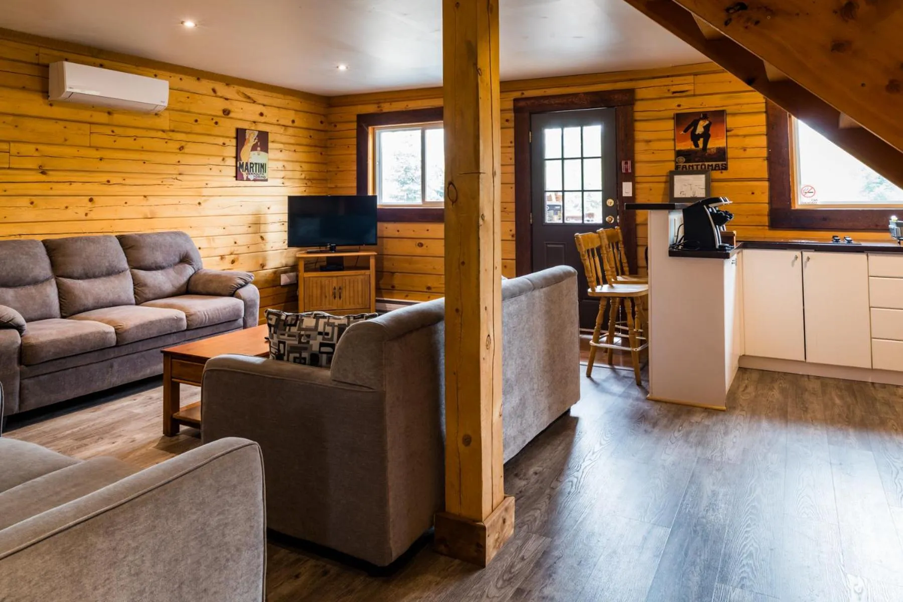 Glacier House Hotel & Resort