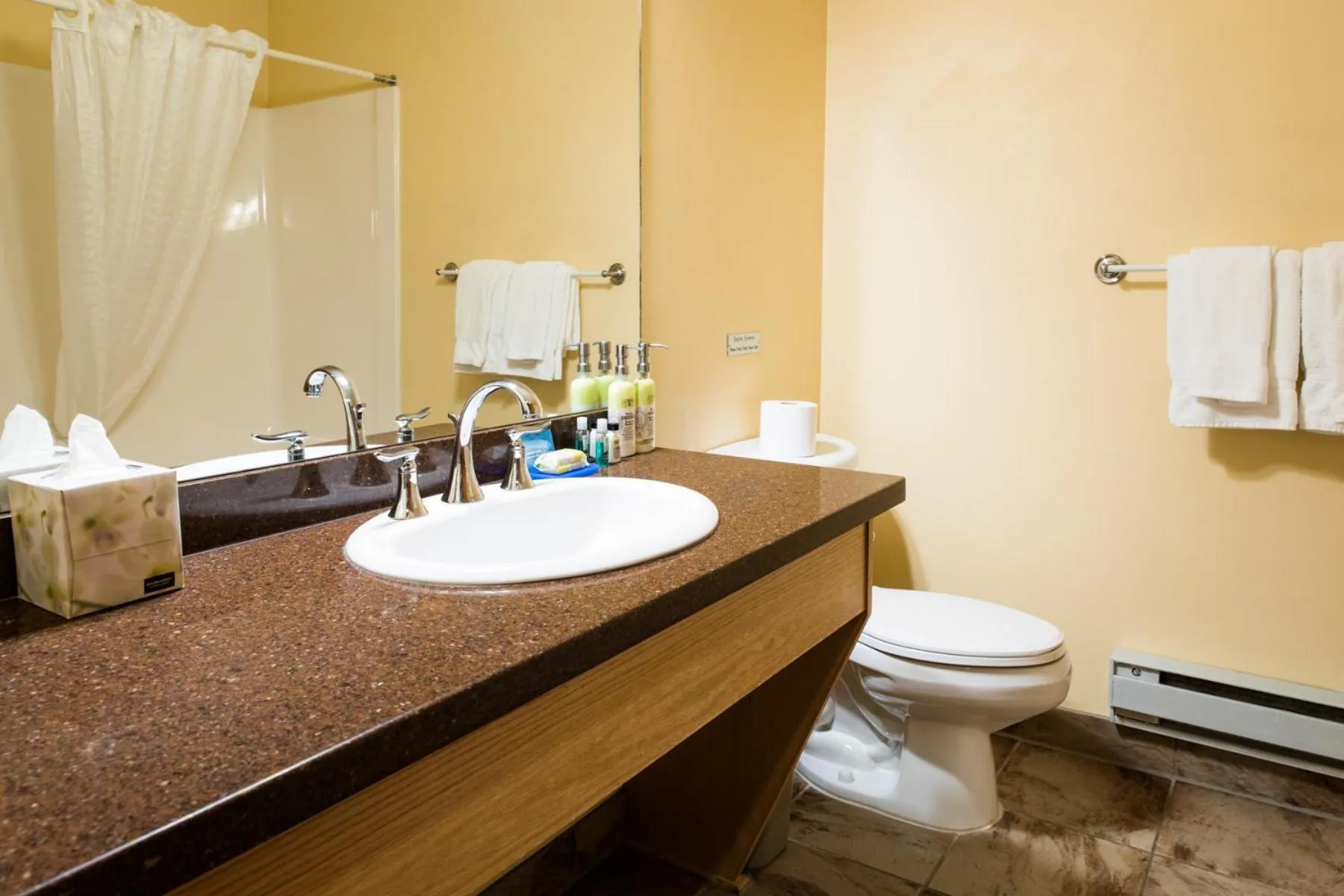 Glacier House Hotel & Resort