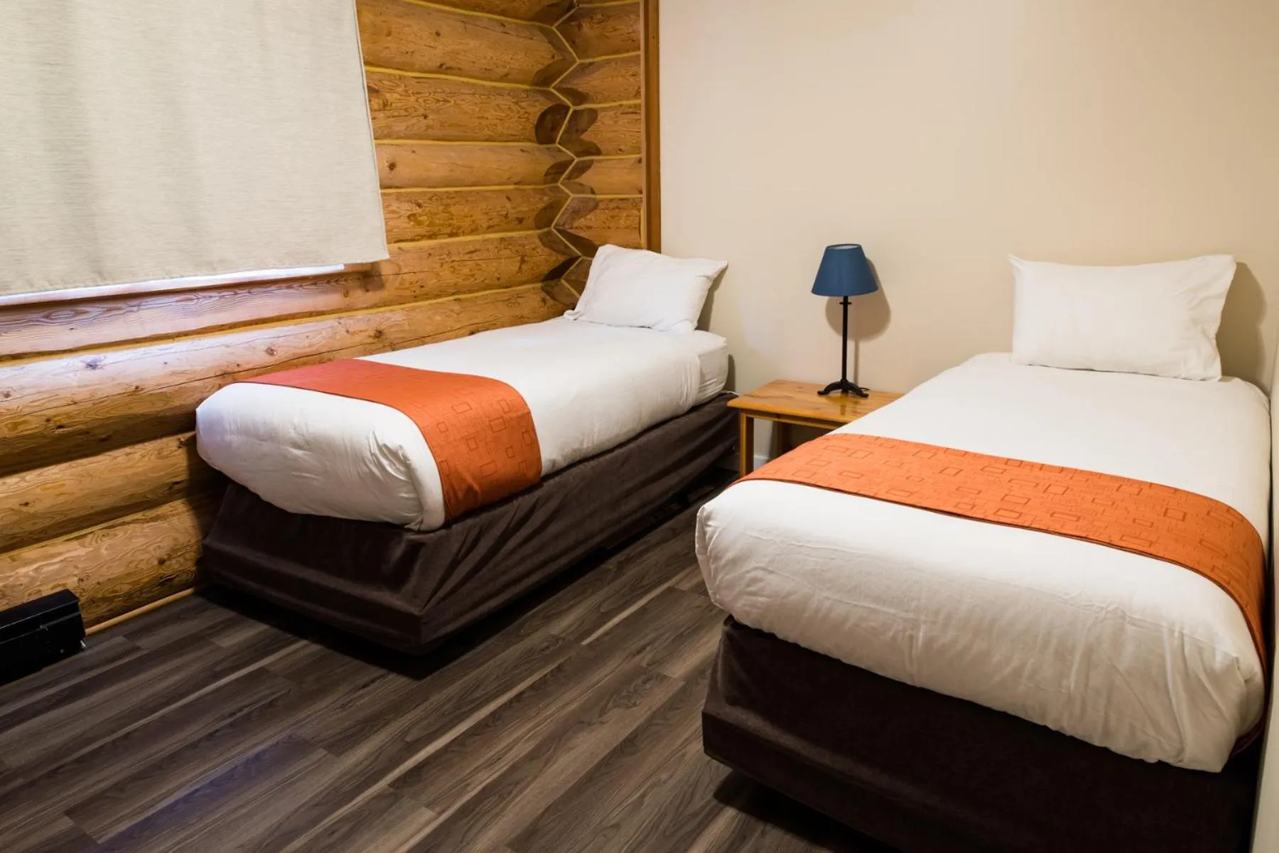 Bed in Glacier House Hotel & Resort