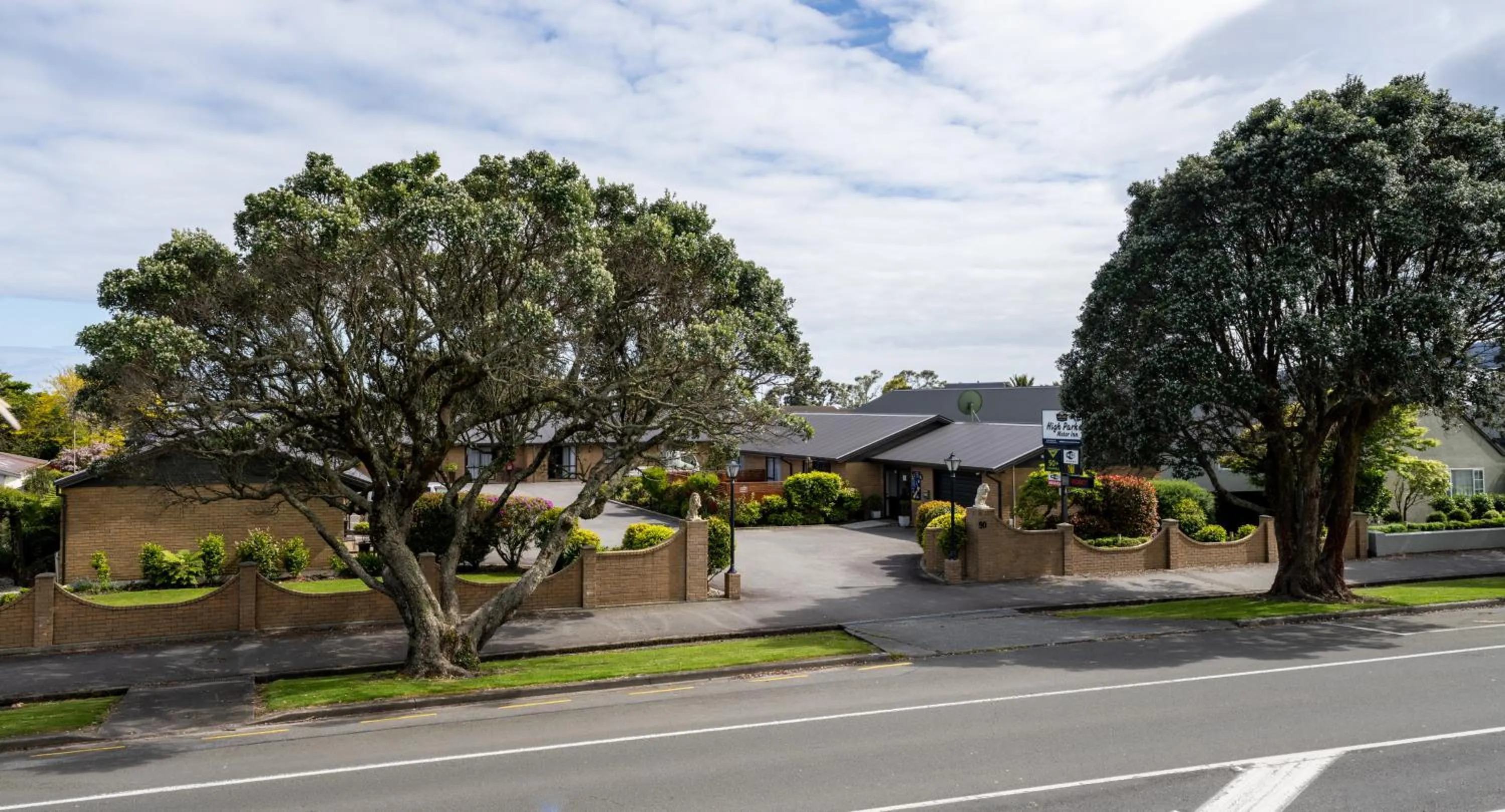 Property building in ASURE Highpark Motor Inn