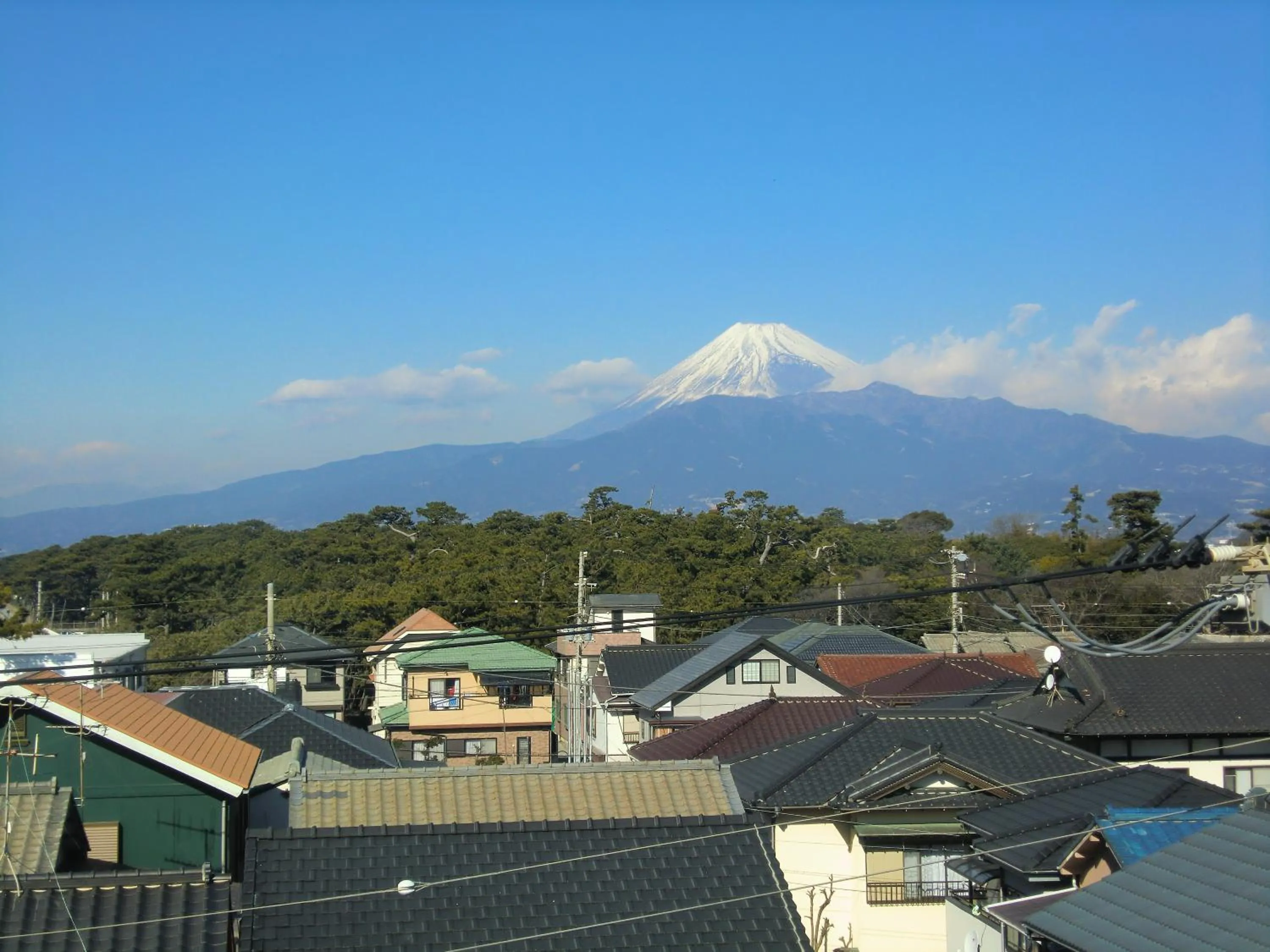 Mountain view in KKR Numazu Hamayu