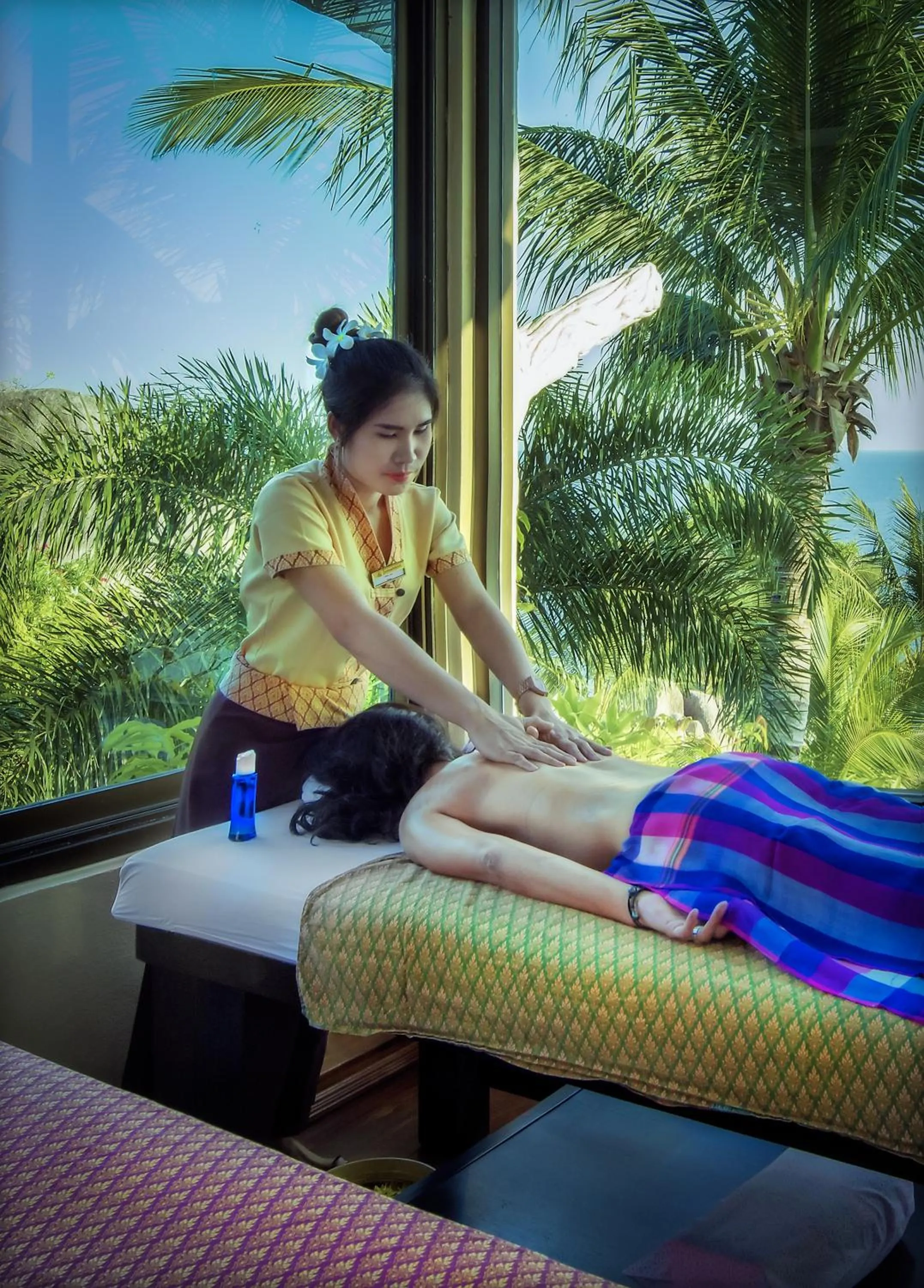 Massage in Jamahkiri Dive Resort & Spa