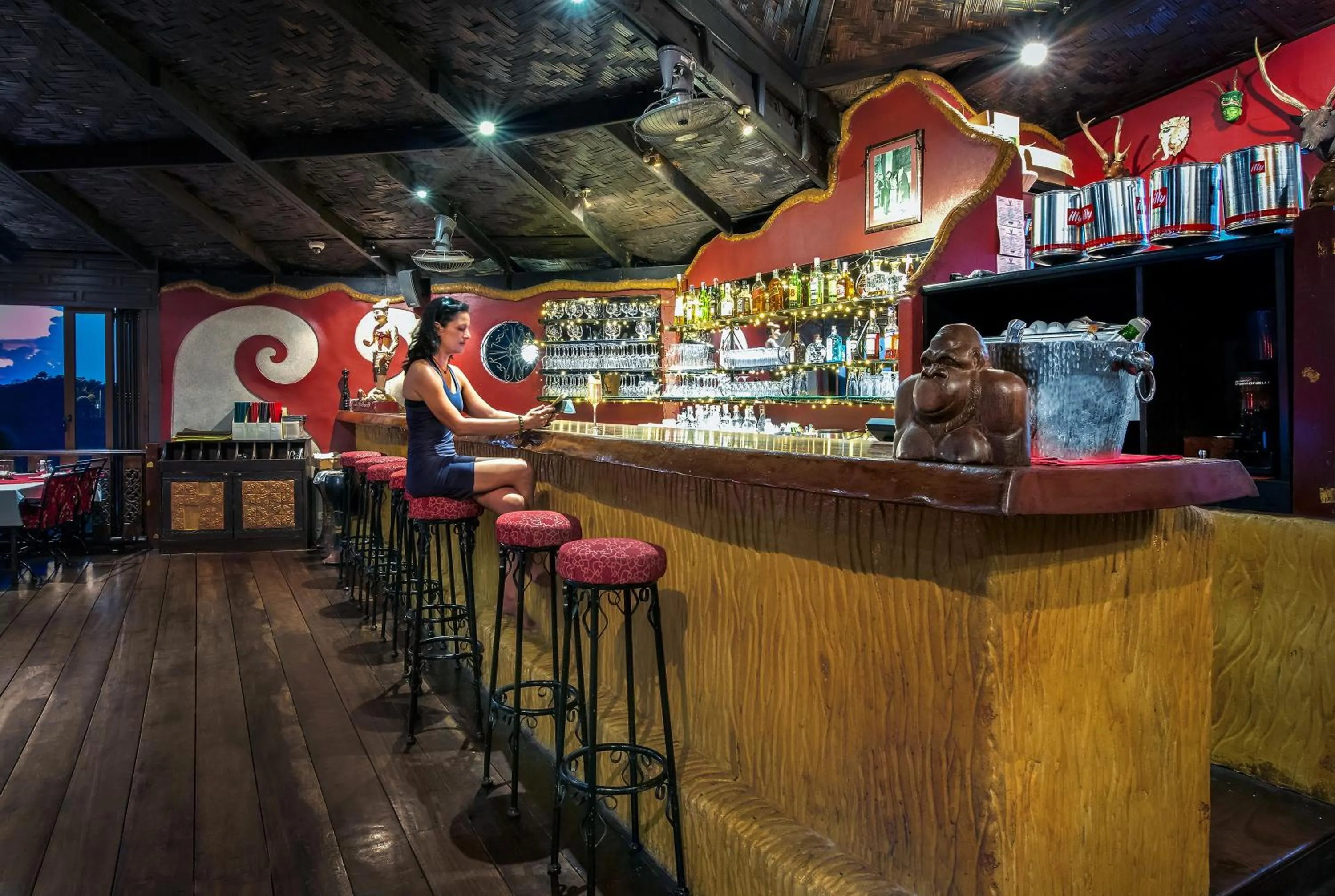 Lounge or bar in Jamahkiri Dive Resort & Spa