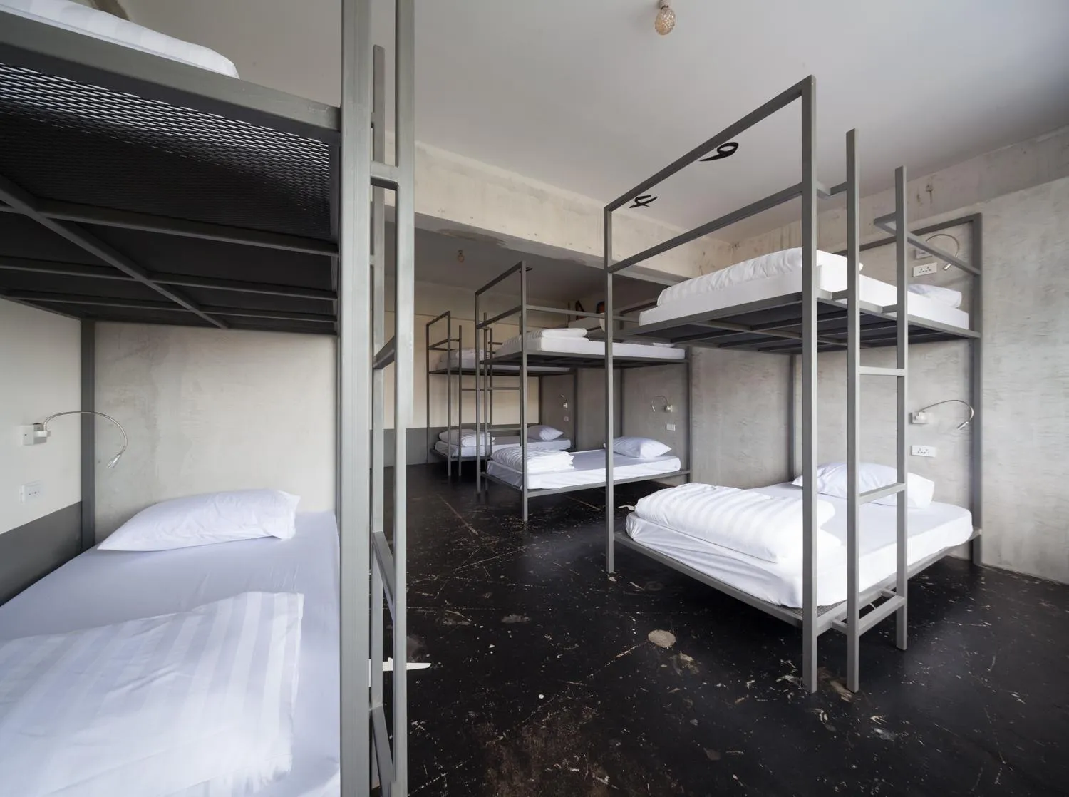 bunk bed, Bed in Thunder Bird Hostel