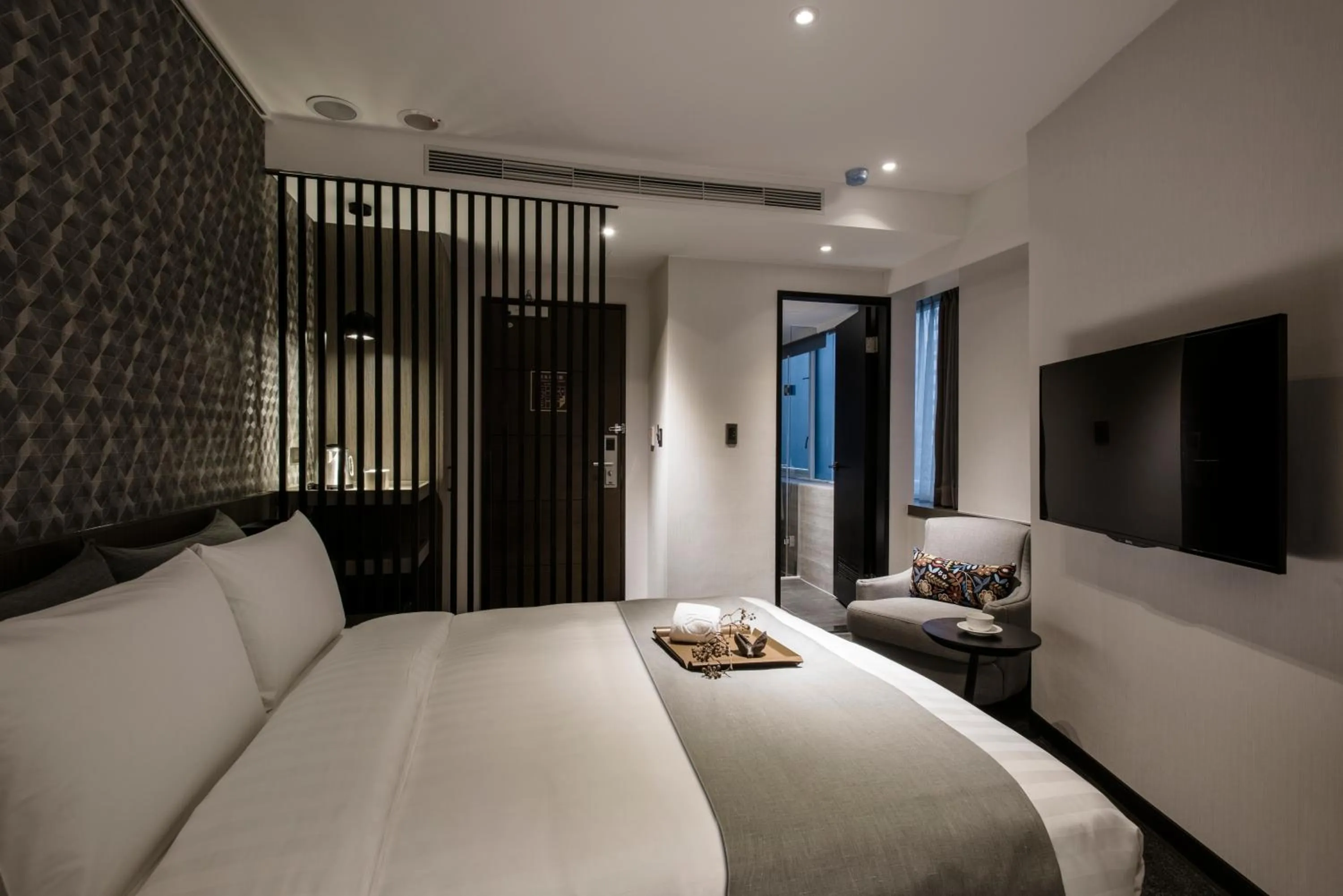 Photo of the whole room, Bed in Wonstar Hotel