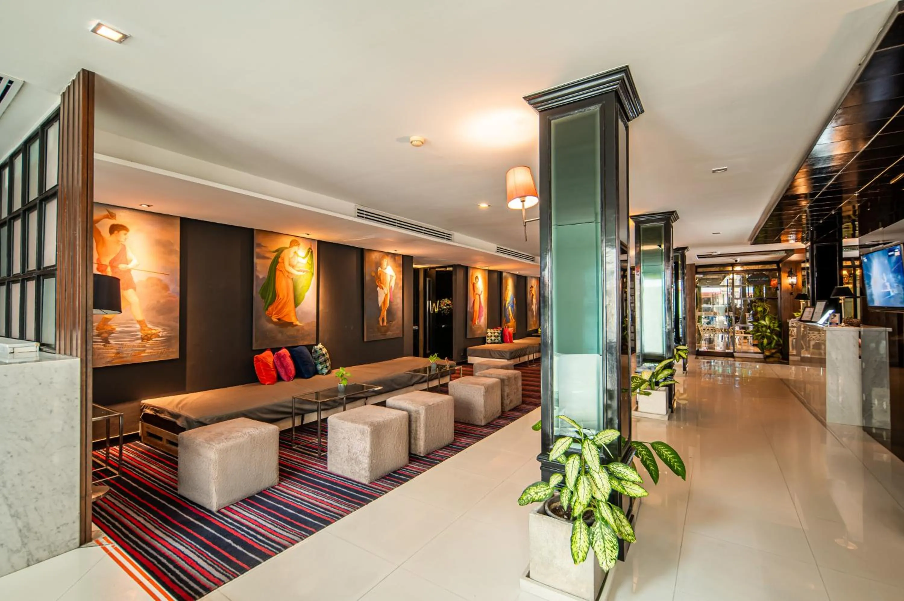 Seating area in Sunbeam Hotel Pattaya