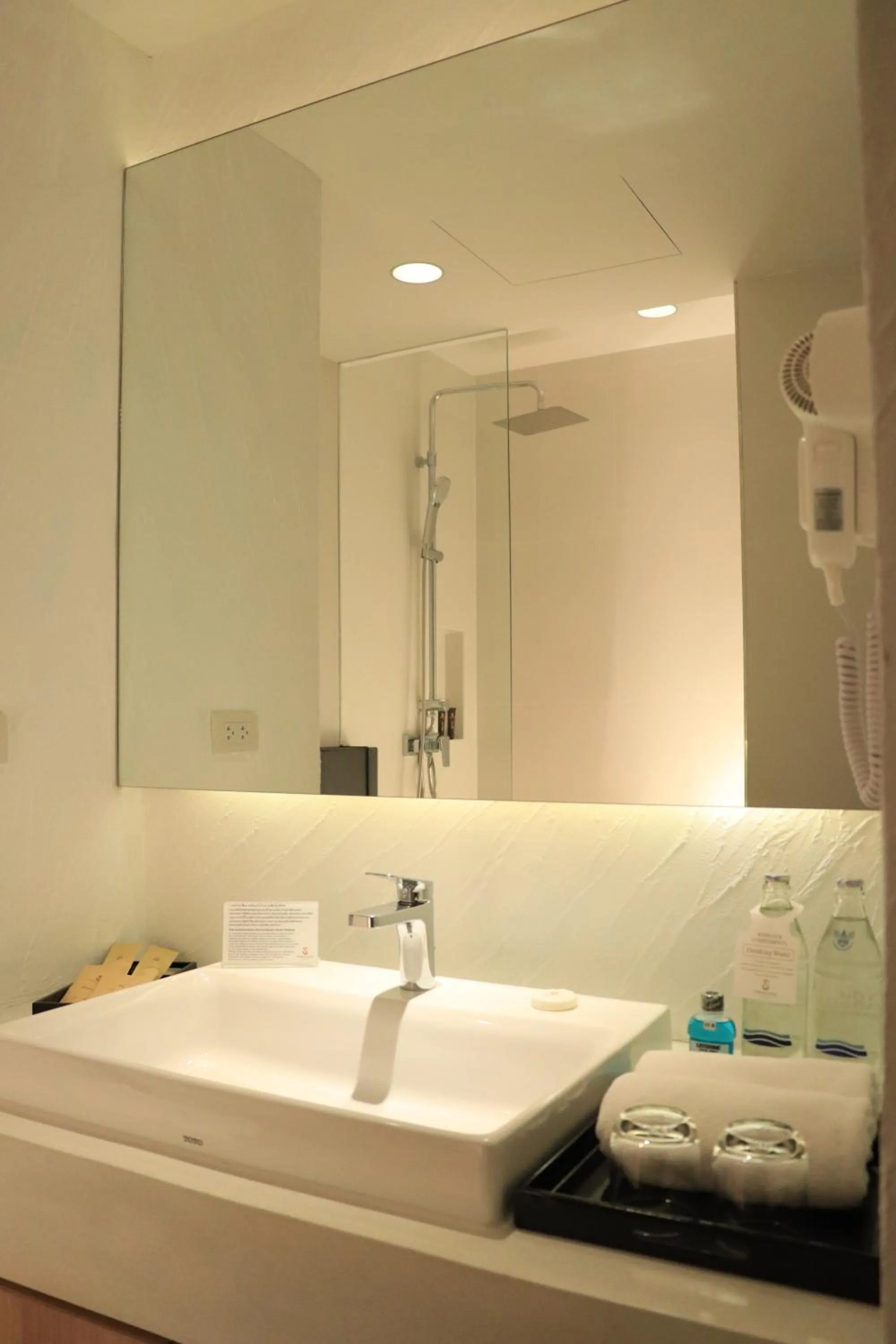 Bathroom in Sunbeam Hotel Pattaya