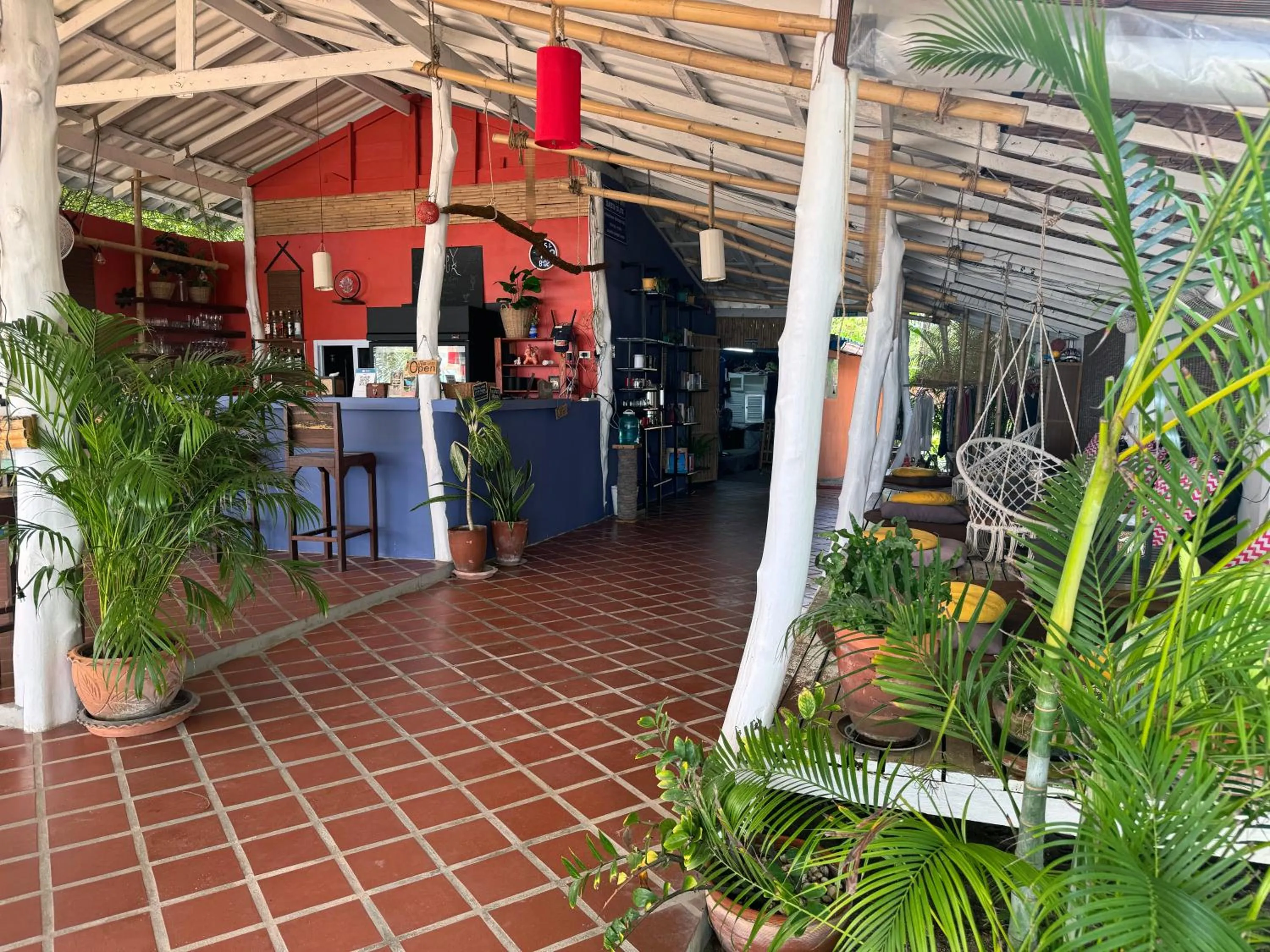 Restaurant/places to eat in SeaEsta Beach