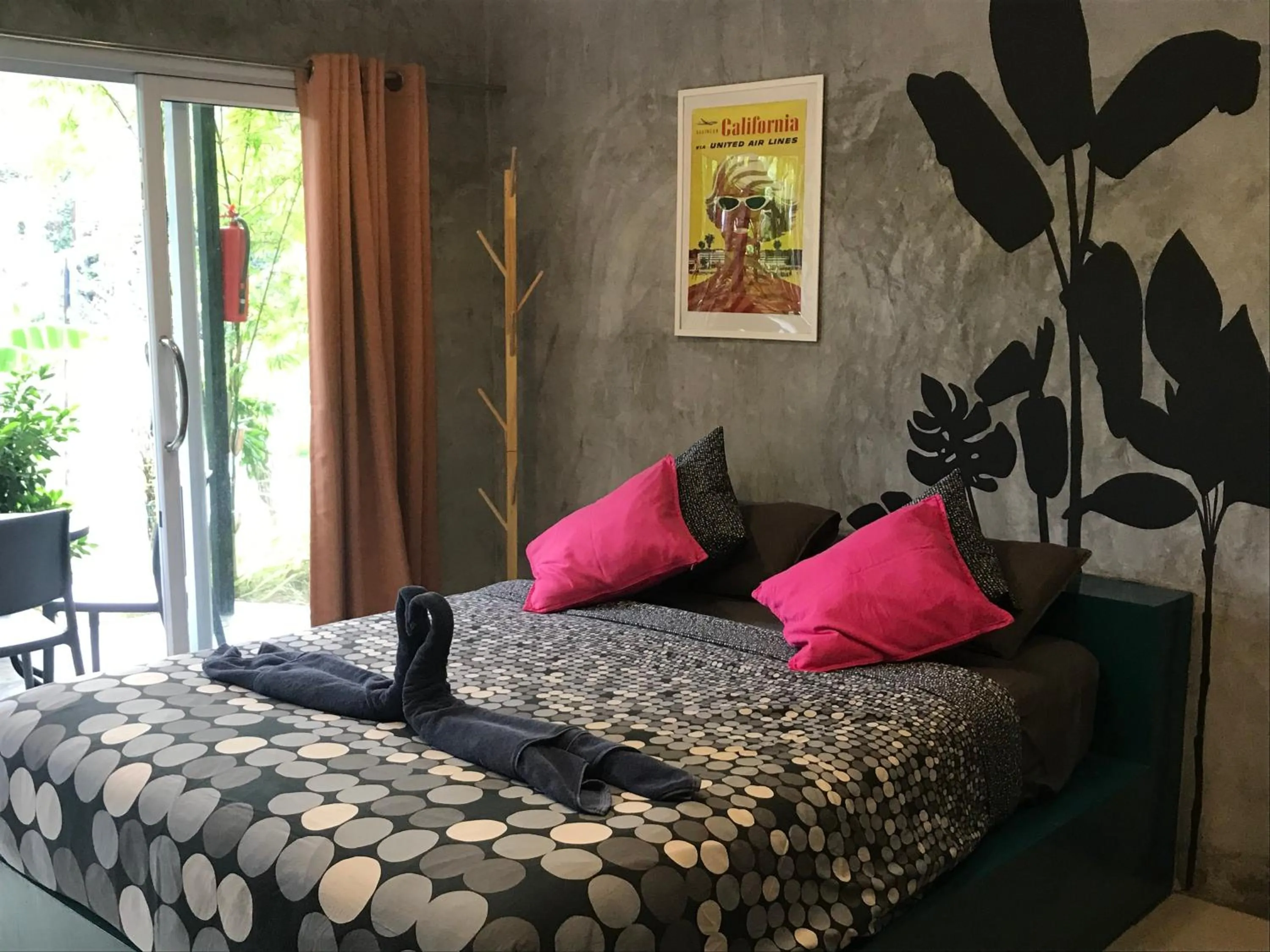 Photo of the whole room, Bed in SeaEsta Beach