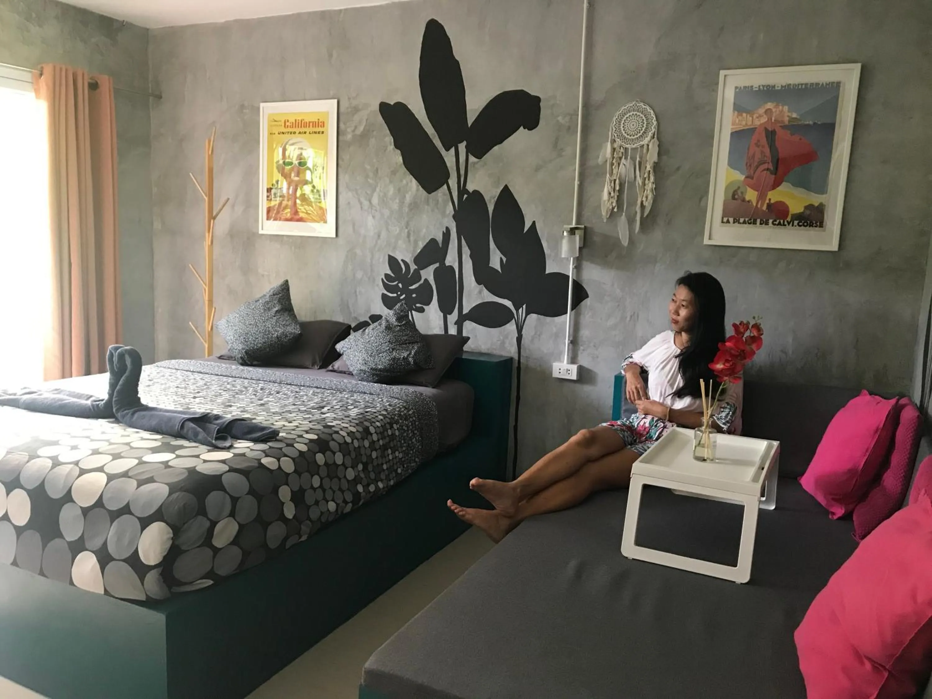 Photo of the whole room, Bed in SeaEsta Beach