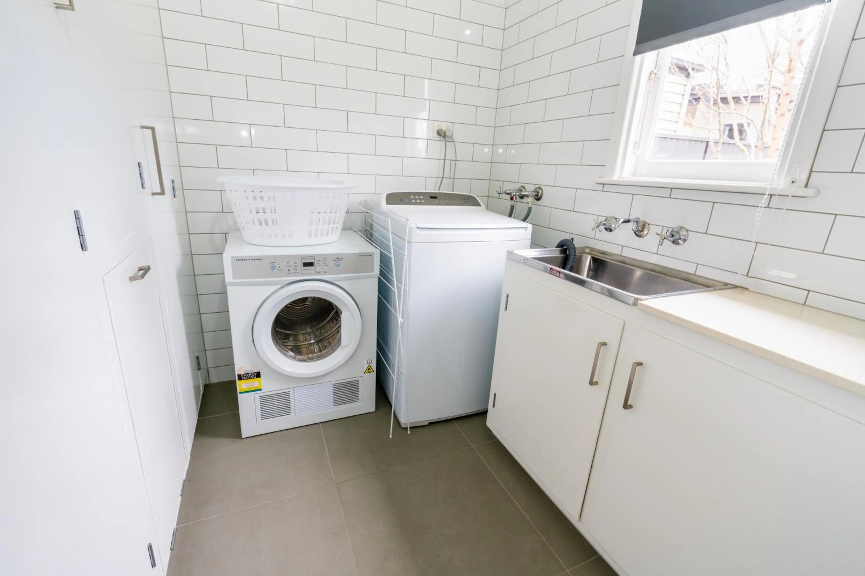 washing machine in Sovereign Park Motor Inn