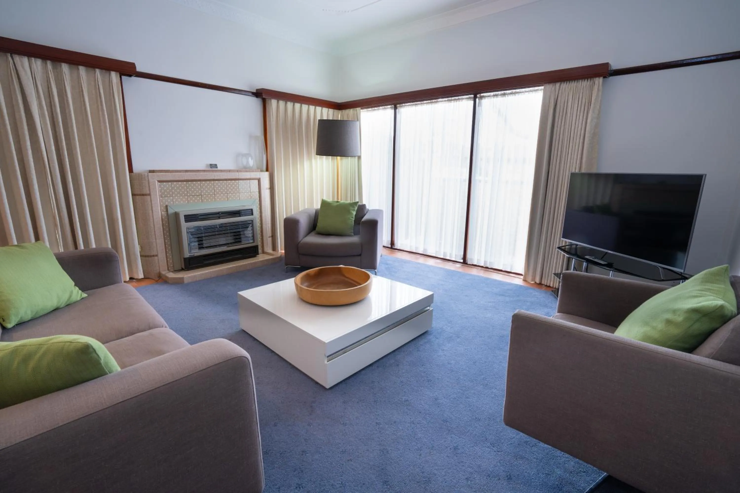 TV and multimedia in Sovereign Park Motor Inn