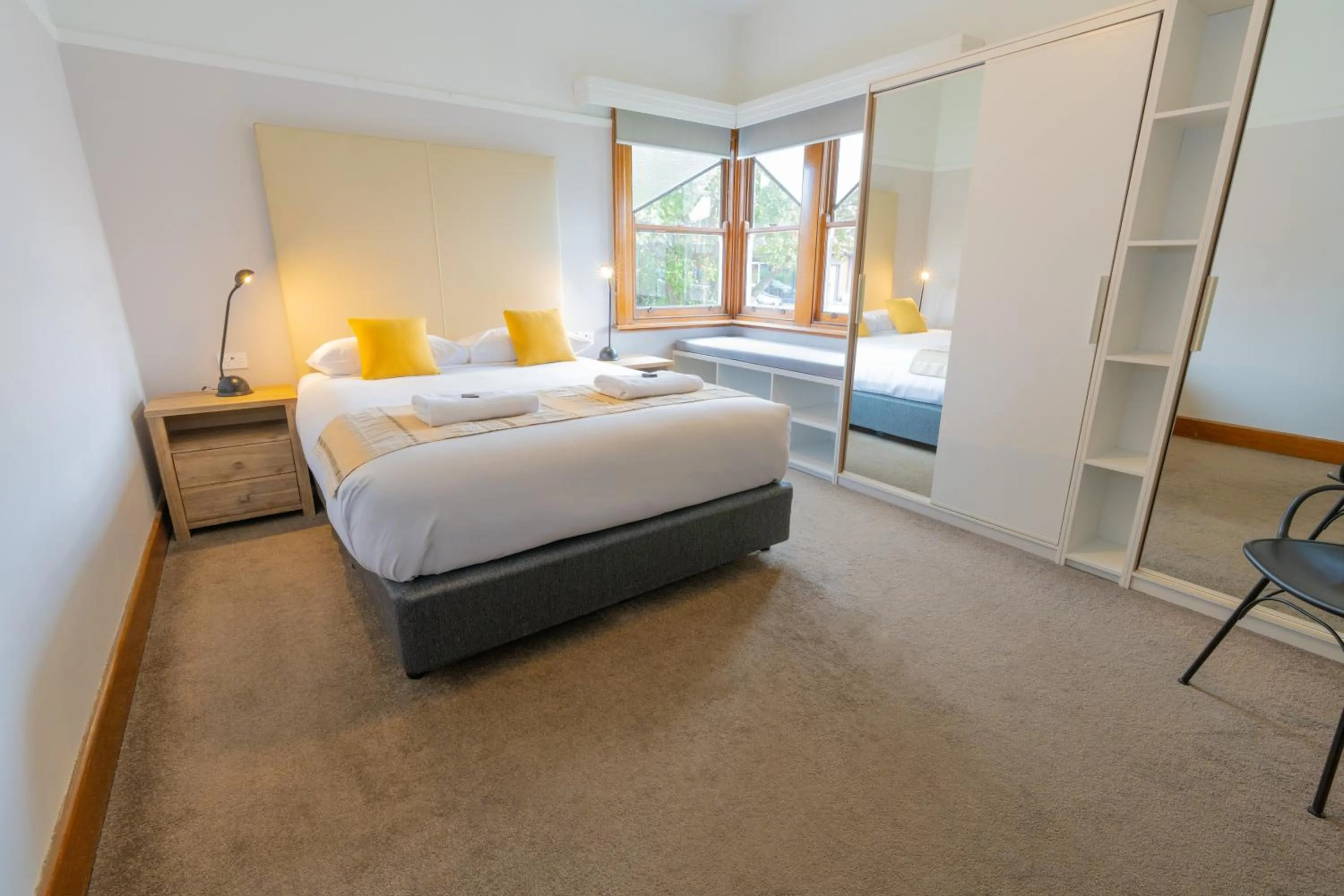 Bed in Sovereign Park Motor Inn